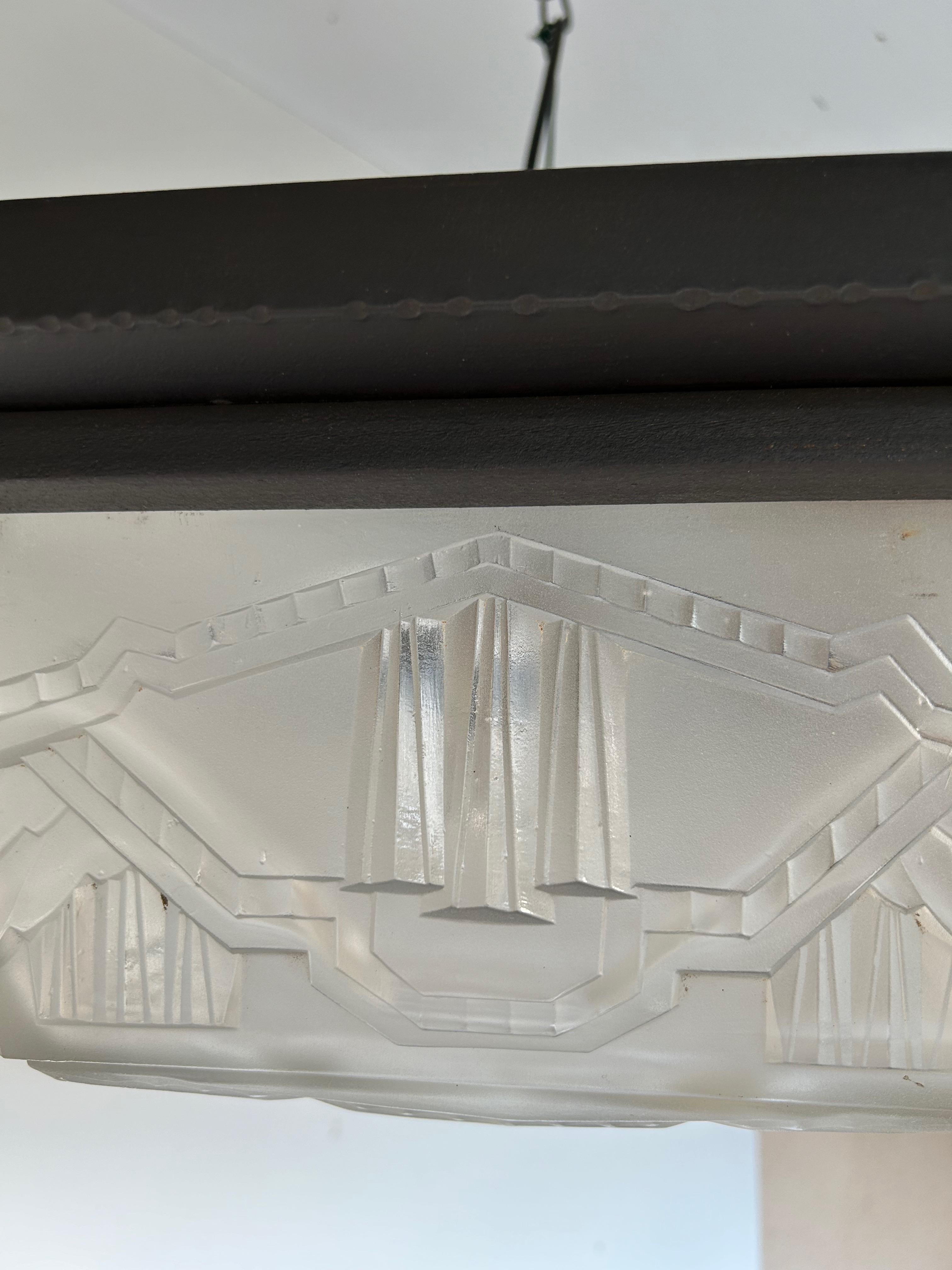 Art Deco Ceiling Lamp In Molded Glass For Sale 4