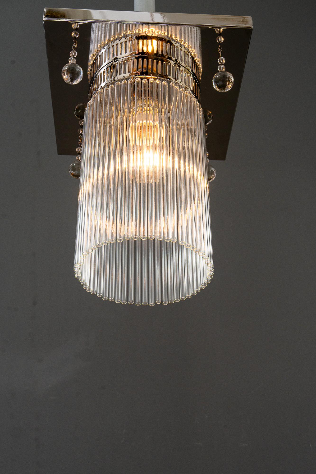 Plafonnier Art Déco nickelé avec 4 pièces en verre suspendues d'origine années 1920 en vente 4