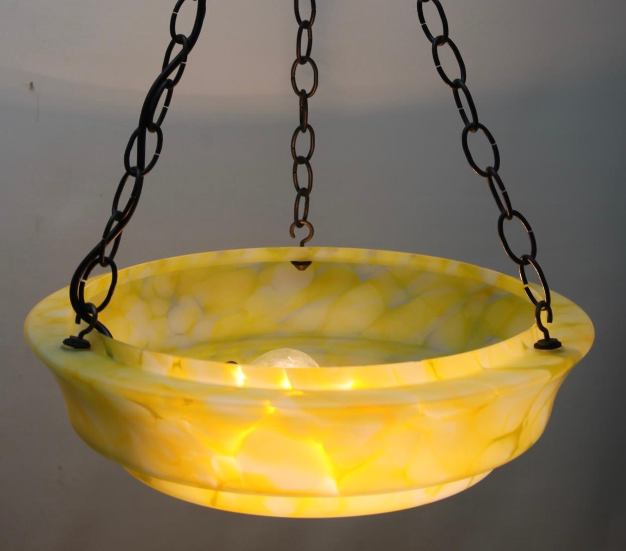 Art Deco Ceiling Lamp, Scailmont Belgium Glass Shade, 1930s In Good Condition For Sale In Verviers, BE