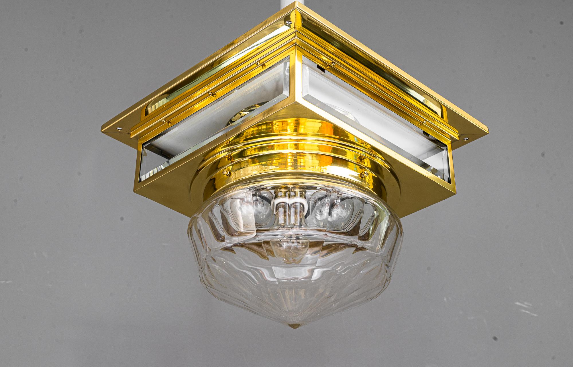 Art Deco ceiling lamp with an hight quality glass shade around 1920s
Polished and stove enamelled
original glass shade