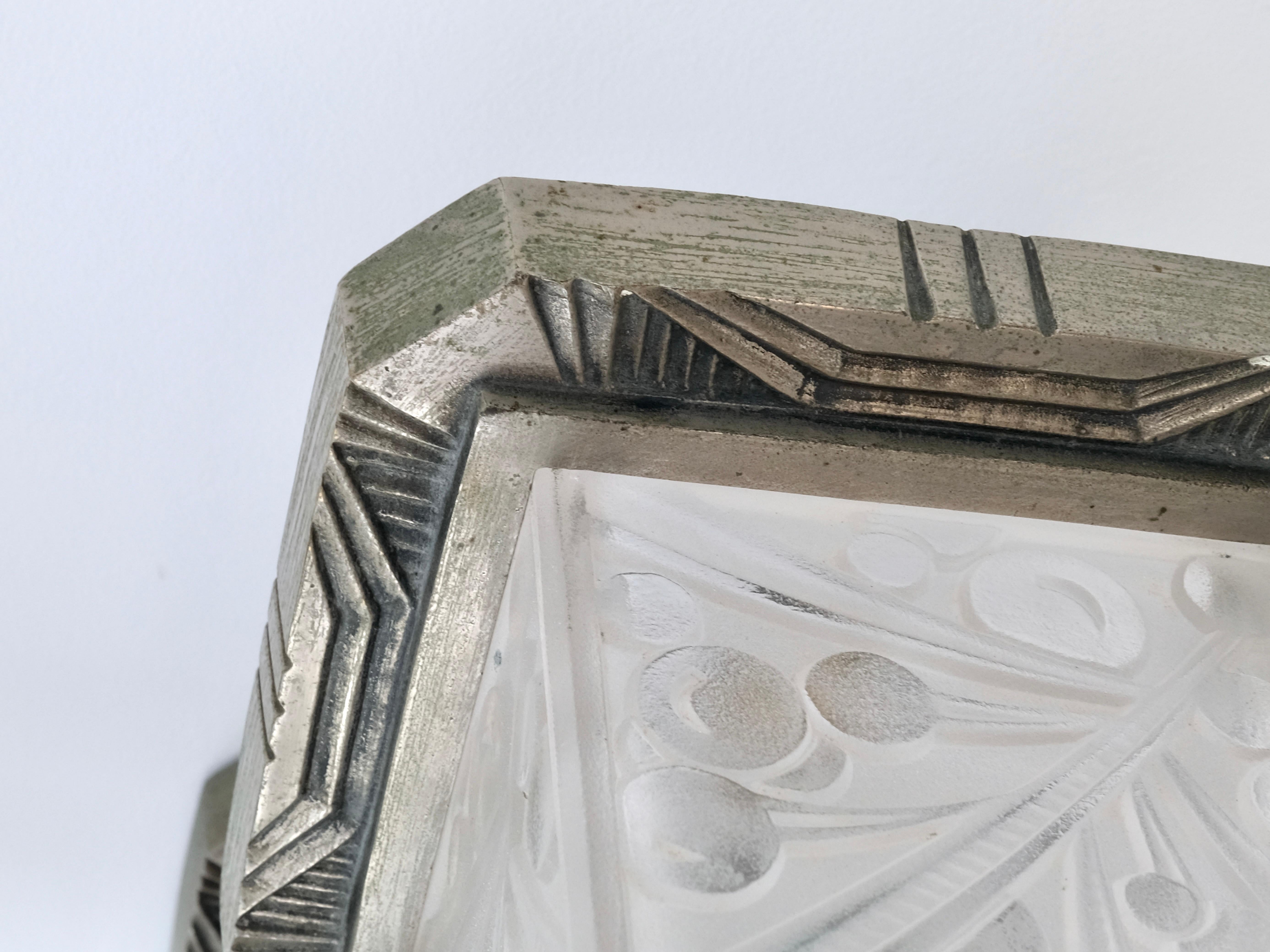 Art Deco Ceiling Lamp with Bronze Mount and Glass Shades, France 1920s In Good Condition For Sale In Ulm, DE