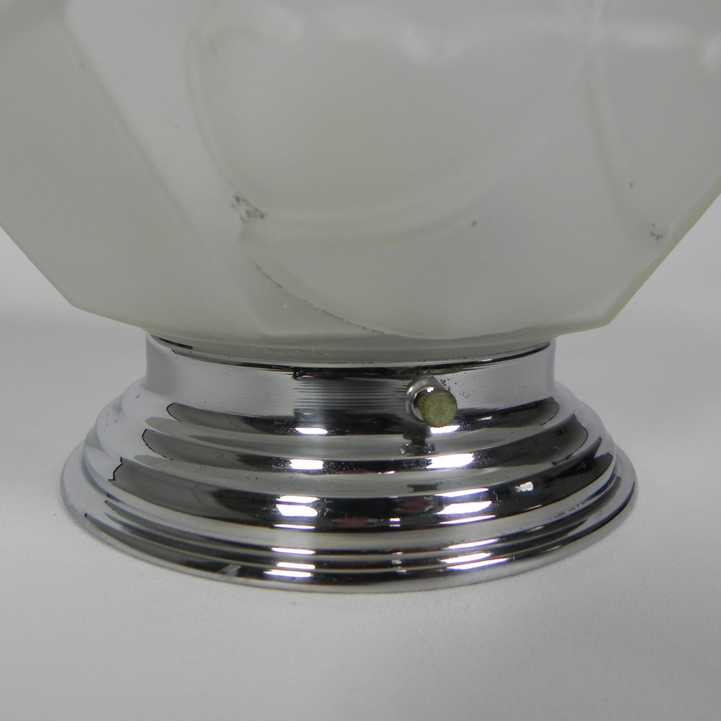 Mid-20th Century Art Deco ceiling lamp with glass shade, 1930s For Sale