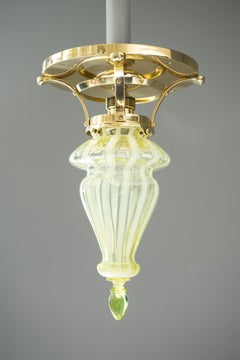 Lampada da soffitto Art Déco con paralume in vetro opalino, 1918 circa