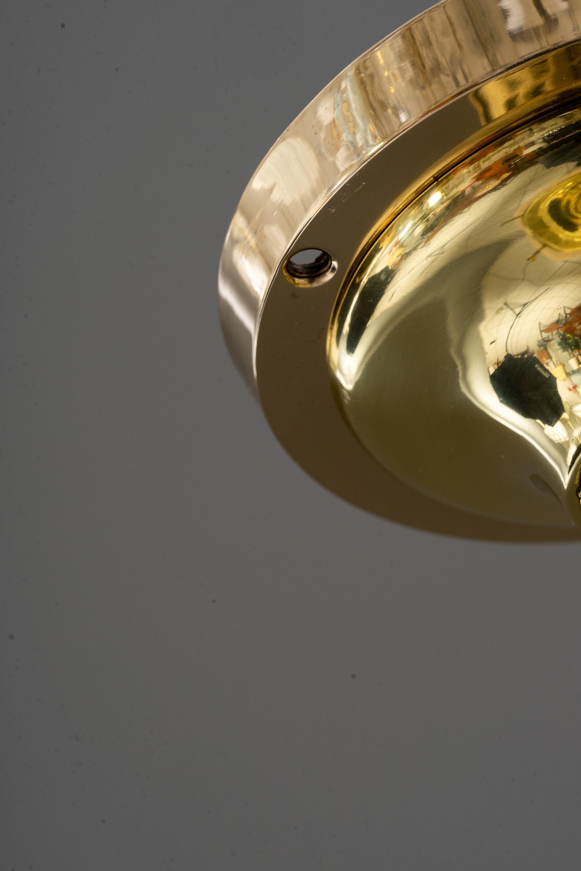 Art-Déco-Deckenlampe mit Original-Glasschirm um 1920 im Angebot 4