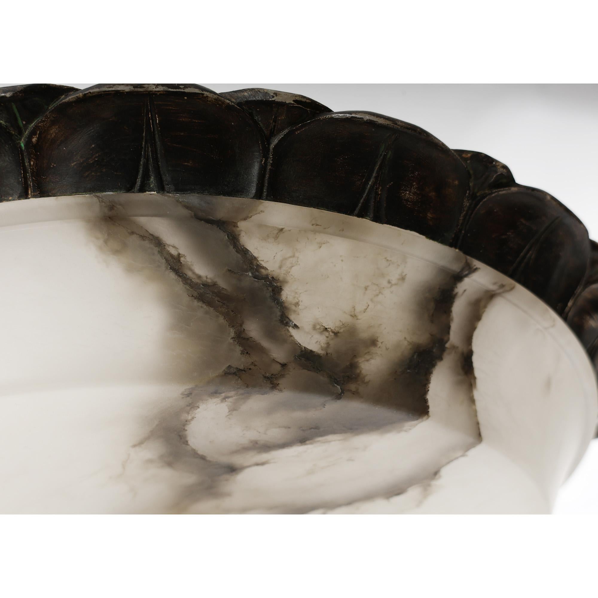 Lampadario da soffitto Art Carved, bronzo alabastro intagliato e annerito, anni '30 in vendita 1