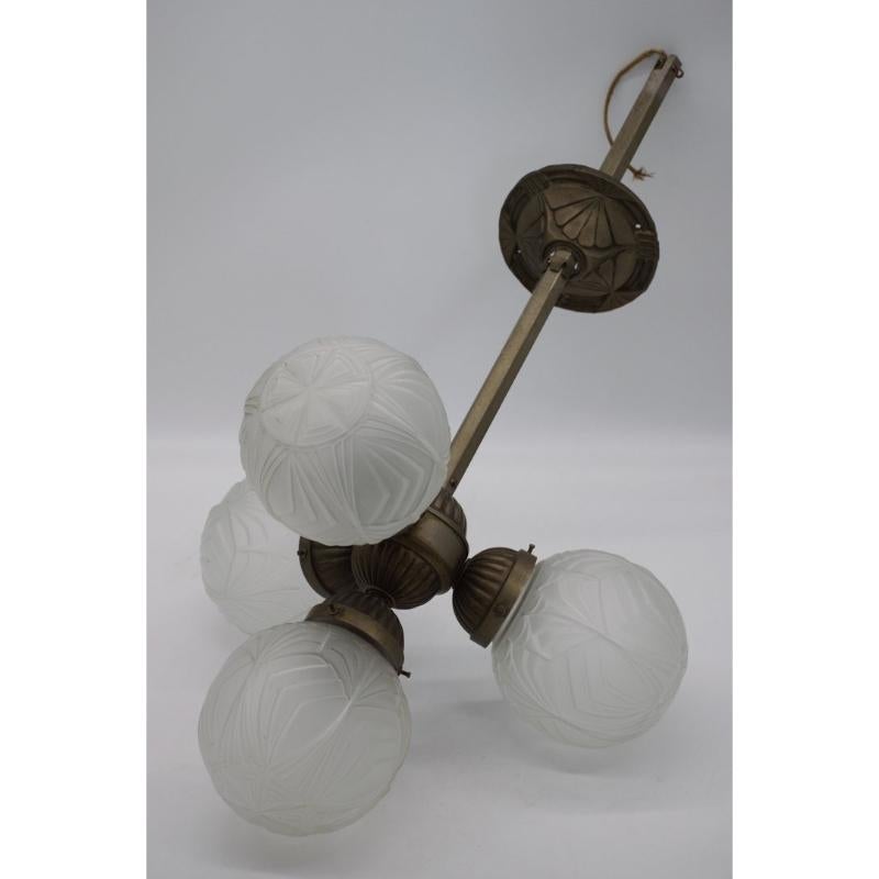 20ième siècle Plafonnier Art Déco à quatre globes, années 1930 en vente