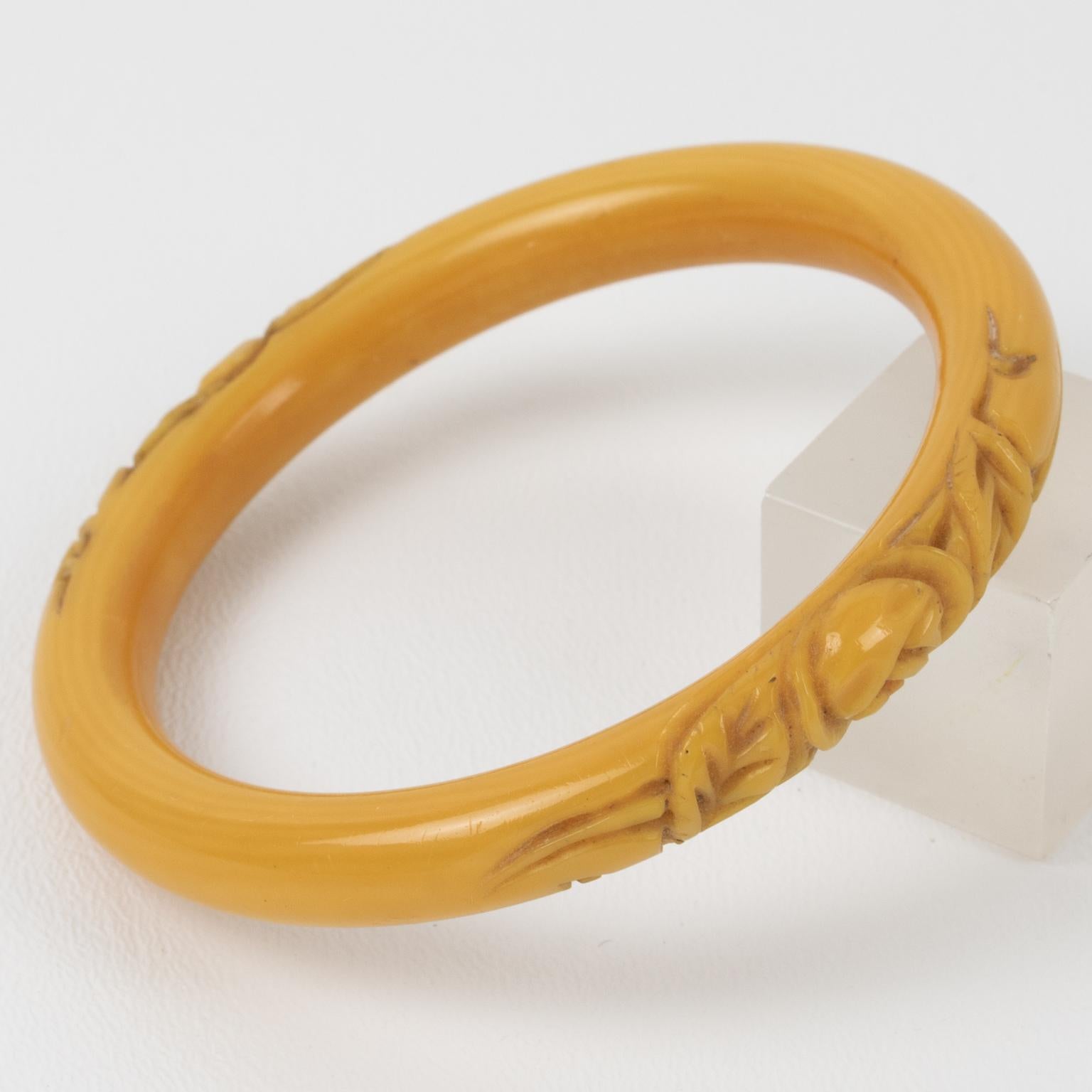 Bracciale Art Deco in celluloide intagliata Bangle Design/One in vendita 1