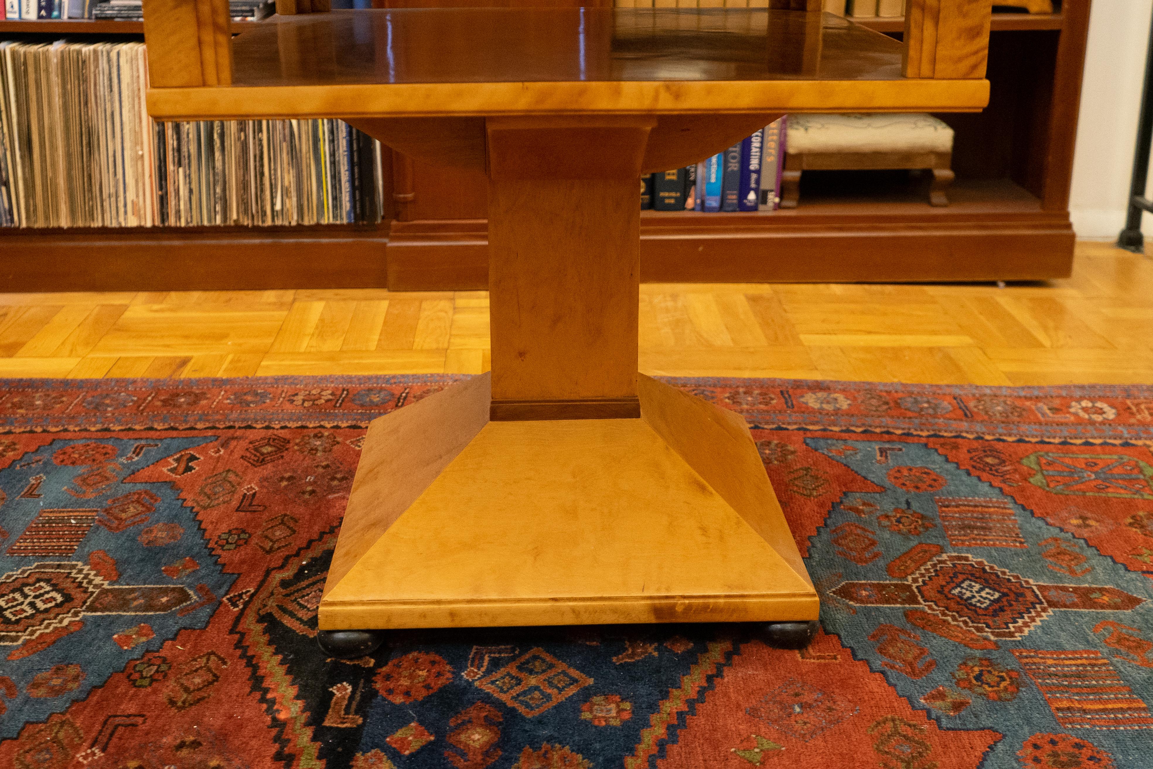 Art Deco Center Table in Birch For Sale 7