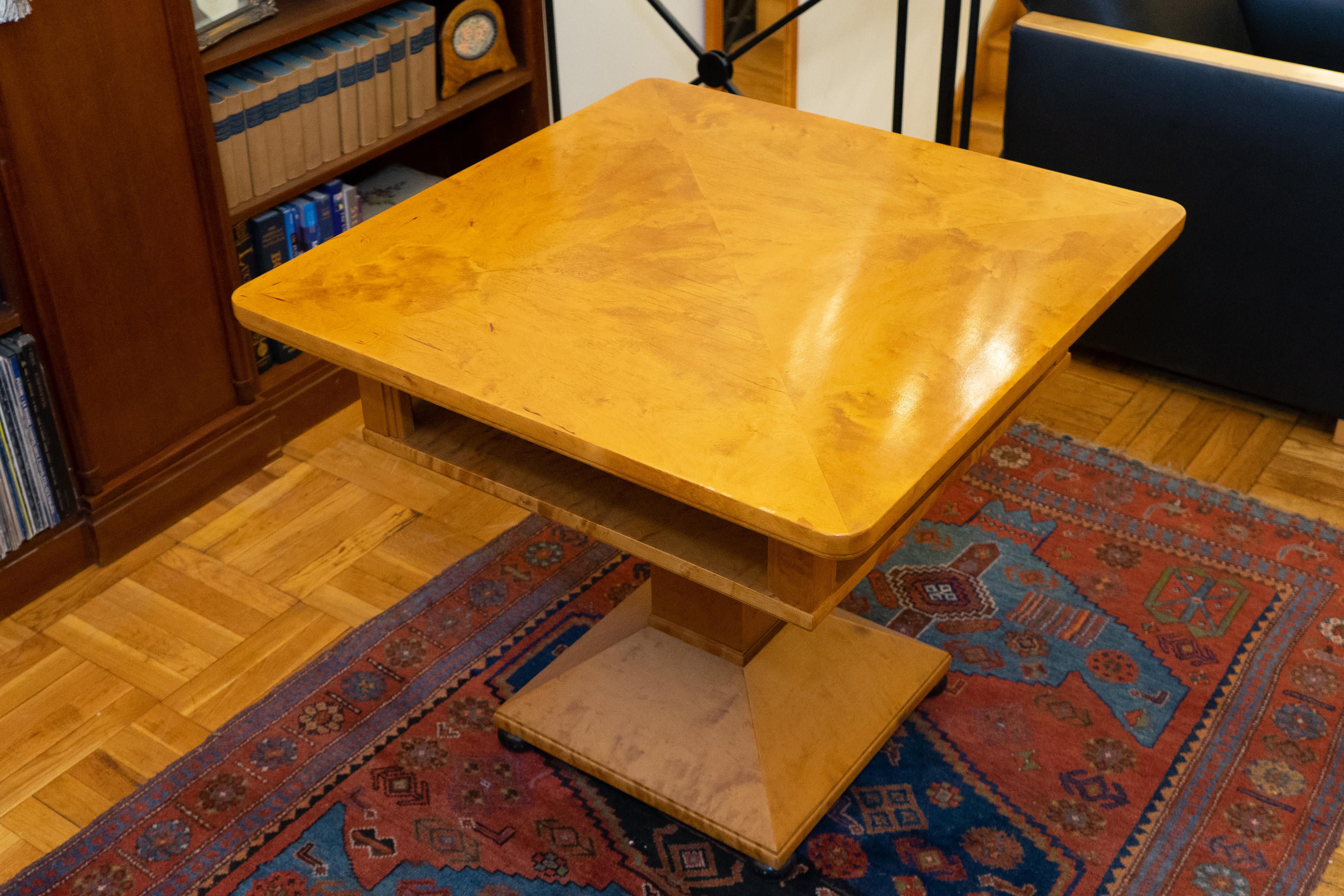 Art Deco Center Table in Birch For Sale 3