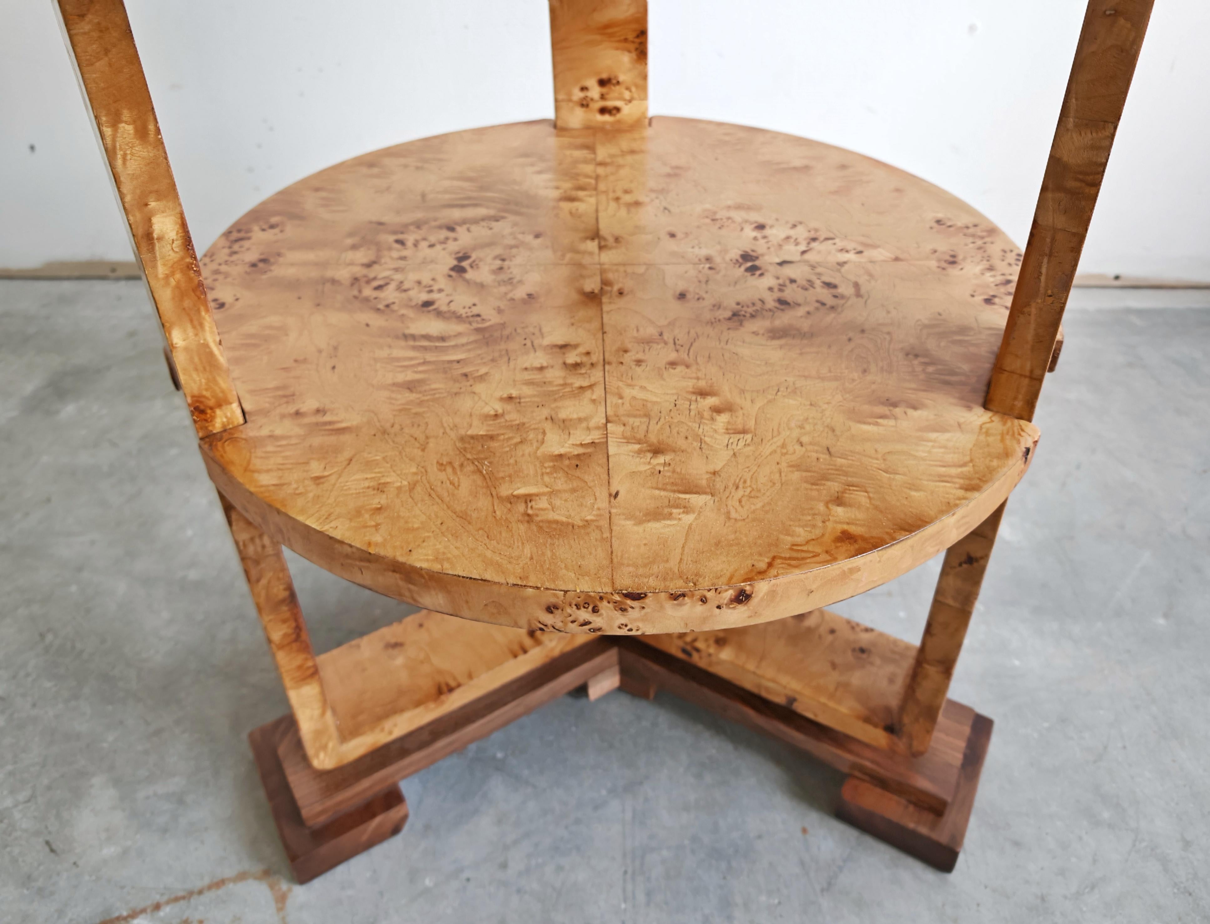 Table centrale Art Déco en bois de ronce pour entrée, Autriche, années 1930 Bon état - En vente à Beograd, RS