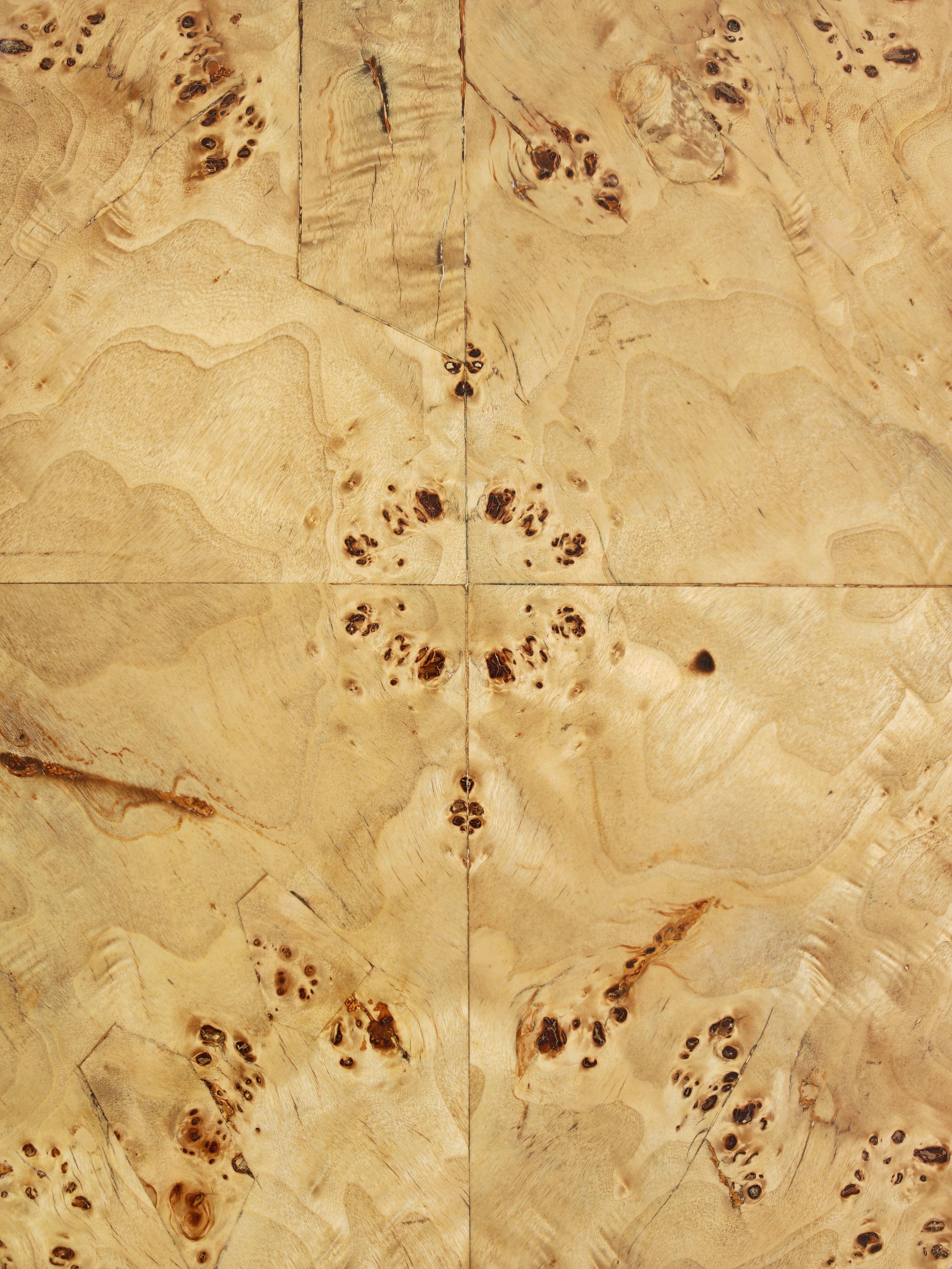 Broussin Table centrale Art Déco en bois de ronce pour entrée, Autriche, années 1930 en vente