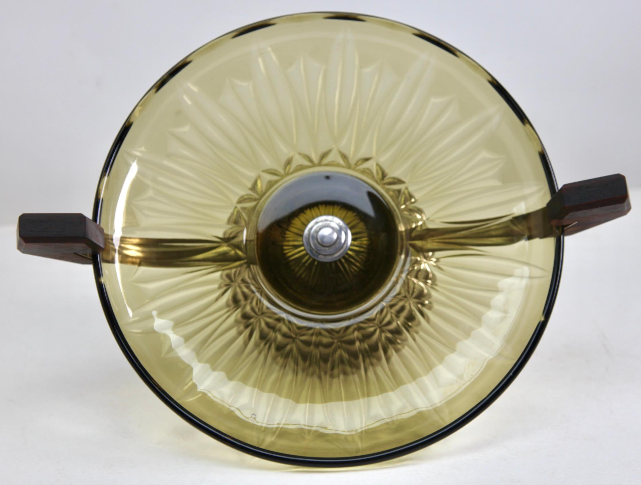 Art Deco Centerpiece Fruit Bowl, Pressed Glass Dish with Handle/Carrier in Wood In Good Condition For Sale In Verviers, BE