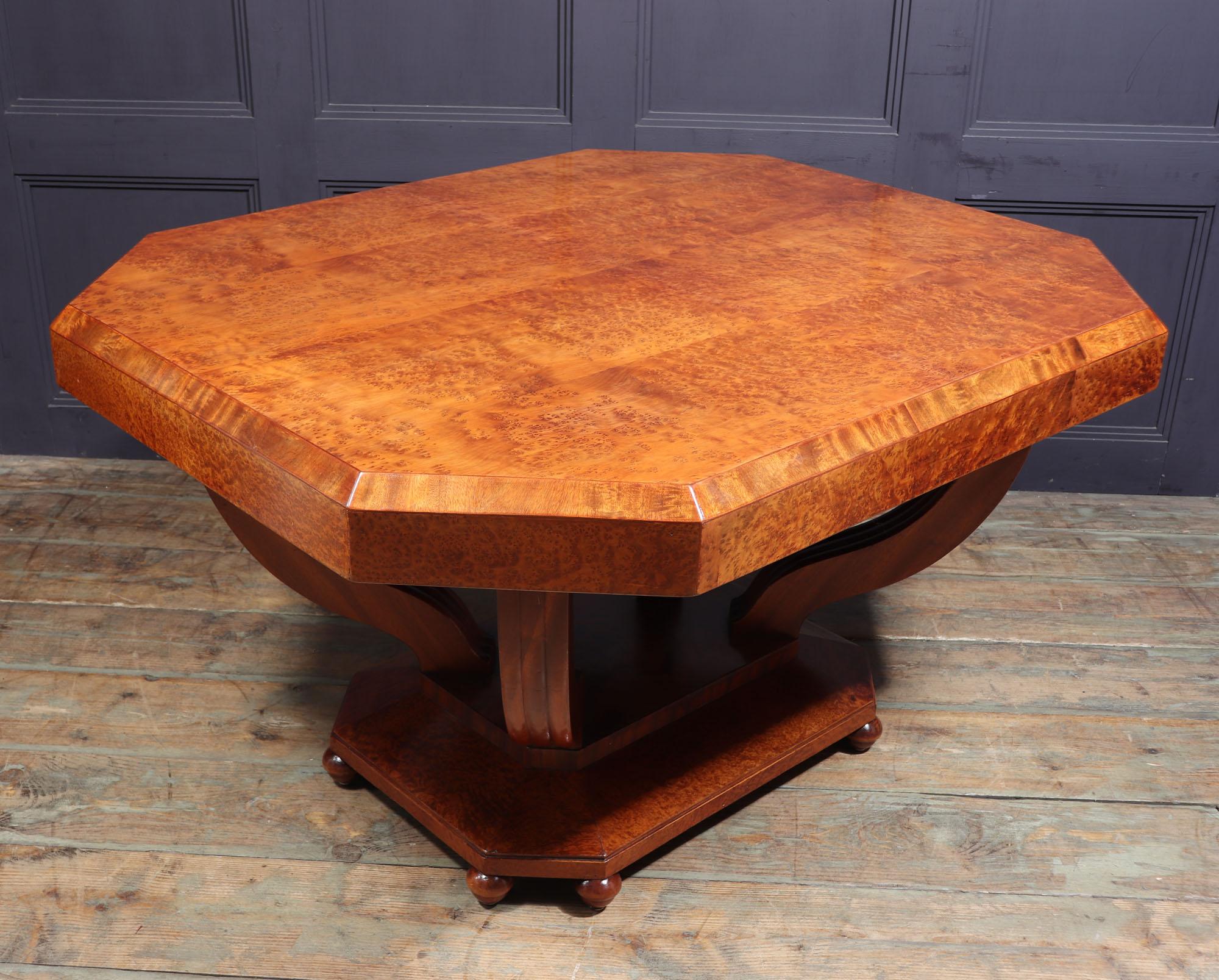 Art Deco Centre Table in Burr Yew For Sale 4