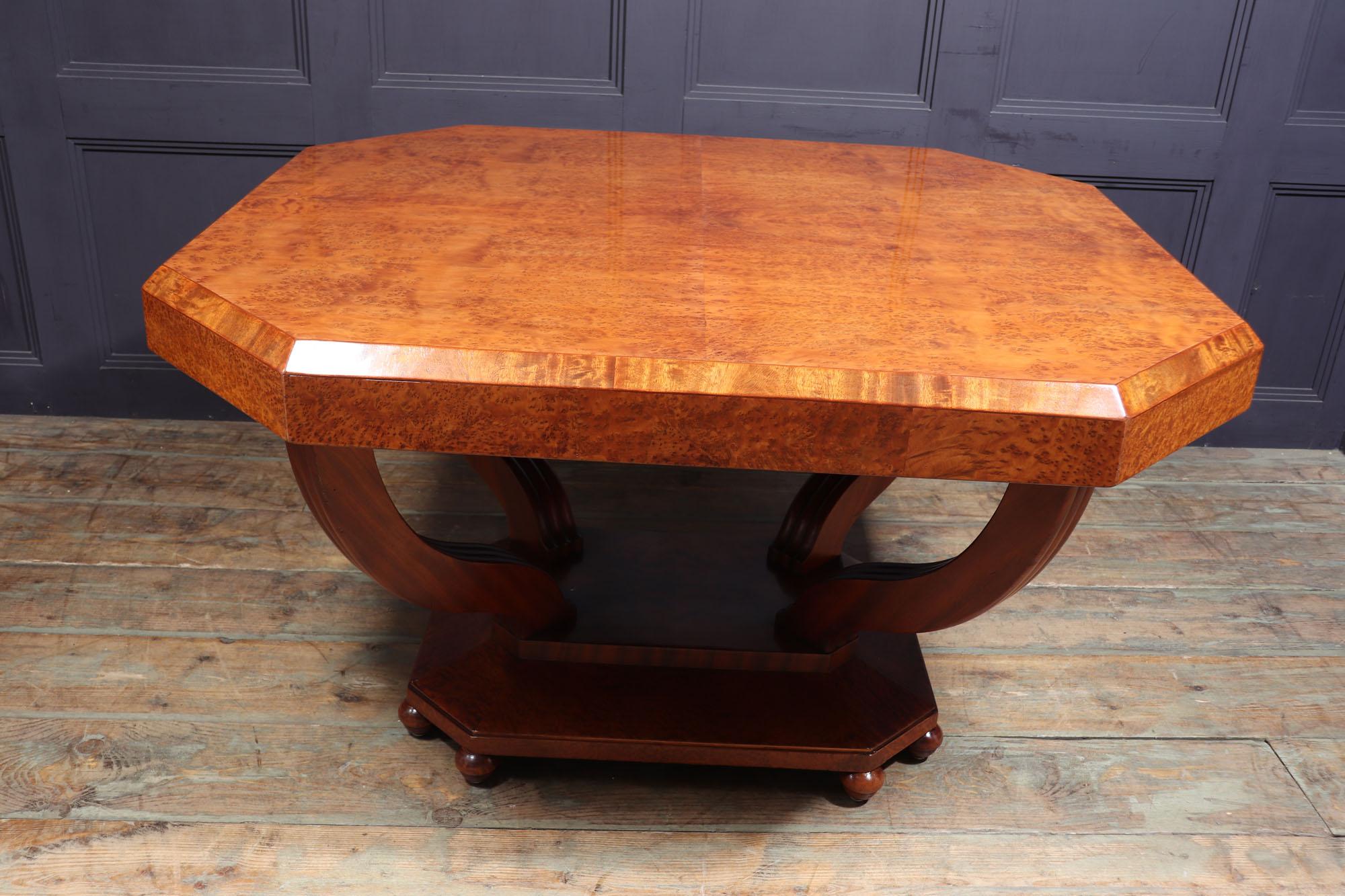 Art Deco Centre Table in Burr Yew For Sale 6
