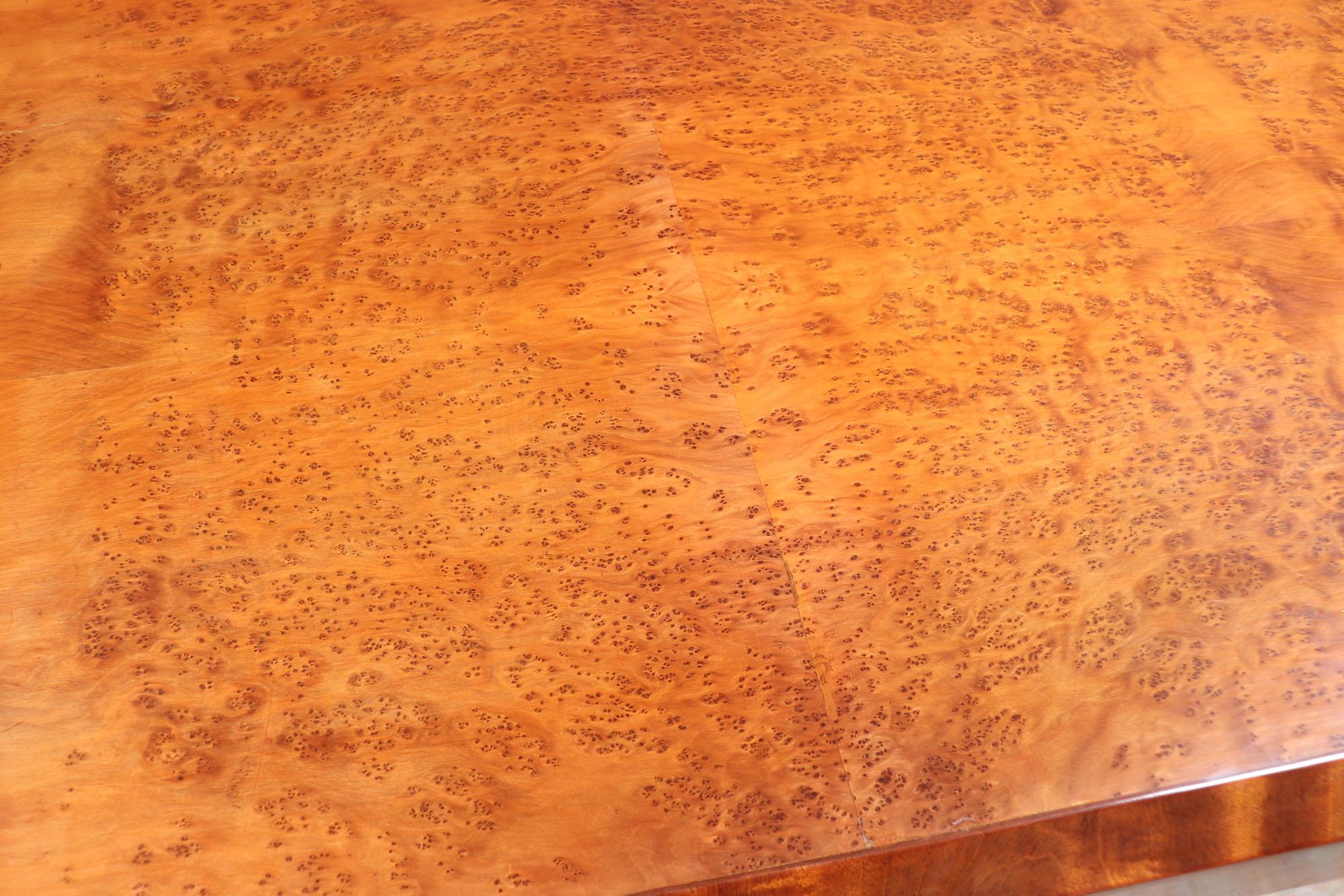Art Deco Centre Table in Burr Yew For Sale 7
