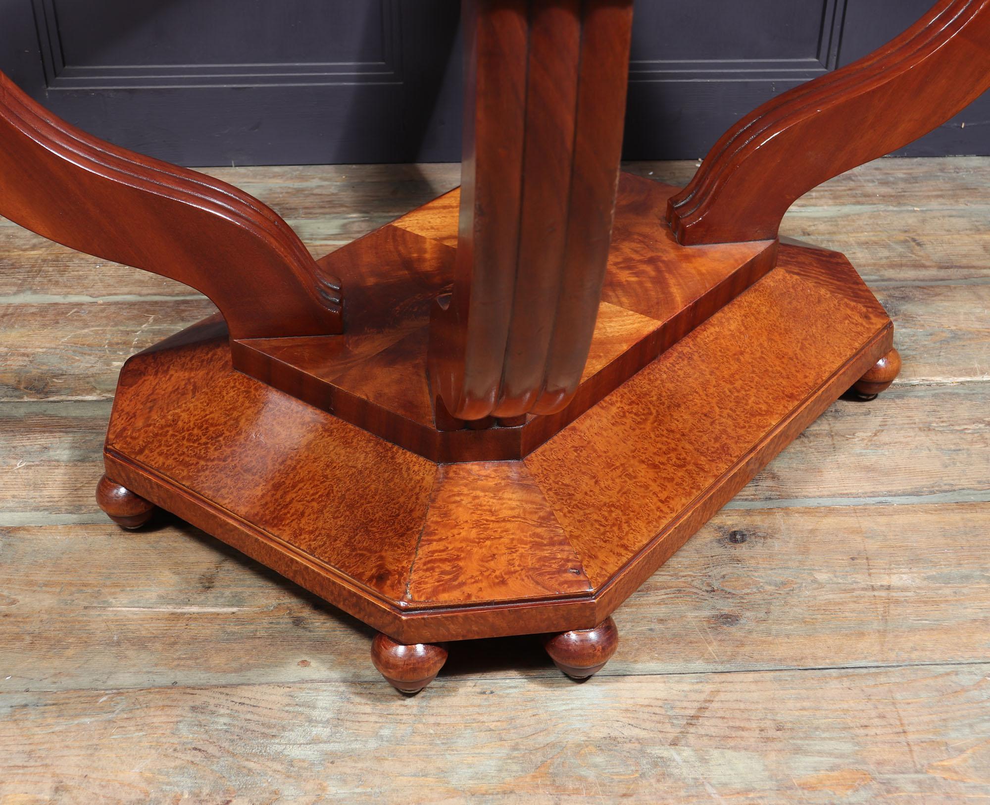 Art Deco centre table
A French Art Deco centre table having solid mahogany construction and stunning burr yew veneers. Produced in France in the 1920’s this table has slightly oblong octagonal form with four shaped uprights having large reeded