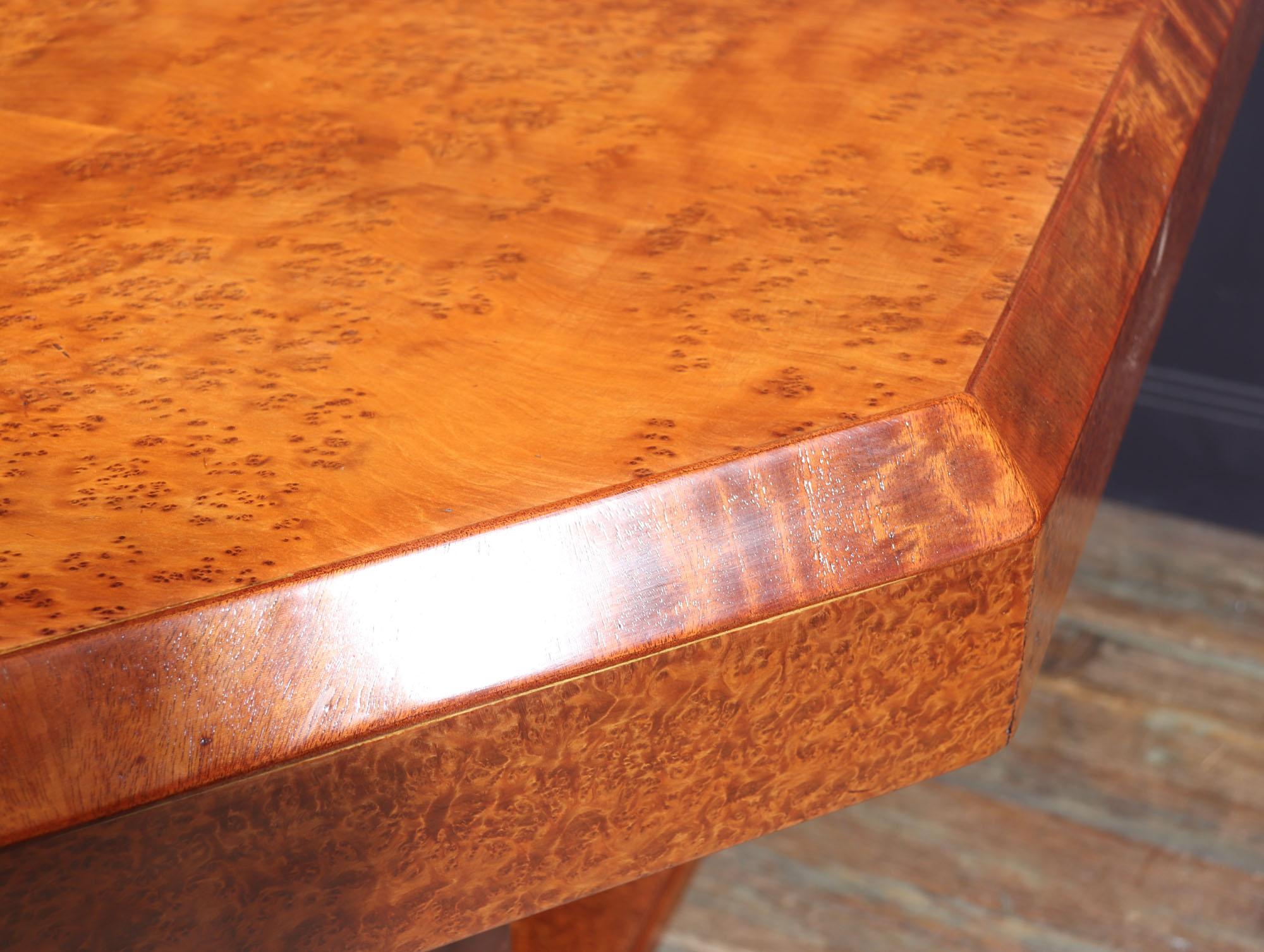 Art Deco Centre Table in Burr Yew For Sale 3
