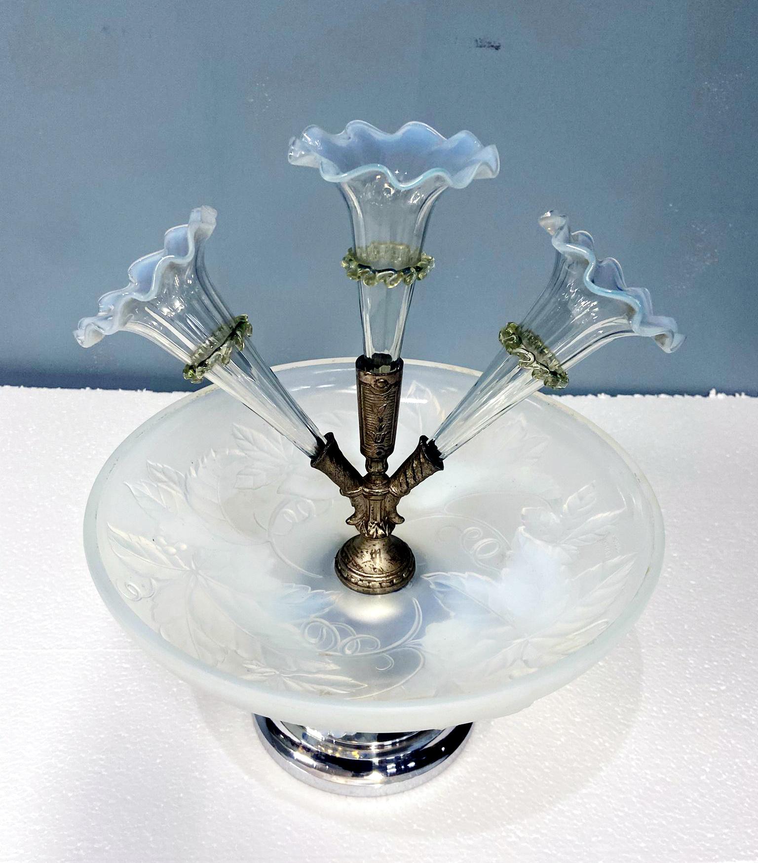 Art Deco Tafelaufsatz Vase Julien Glas Frankreich Epergne 1930 (Art déco) im Angebot