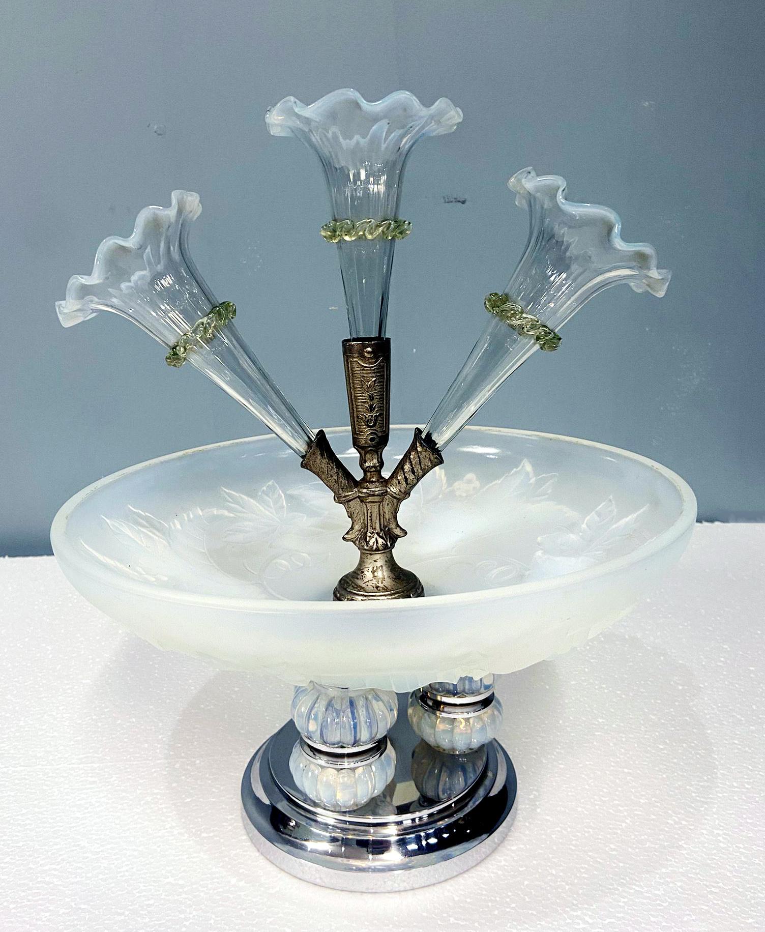 Art Deco Tafelaufsatz Vase Julien Glas Frankreich Epergne 1930 im Zustand „Gut“ im Angebot in Potters Bar, GB