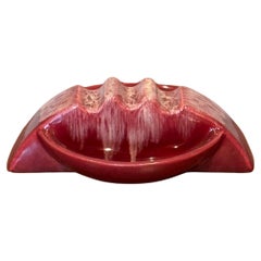 Cenicero de cerámica Art déco para puros en rosa oscuro, hacia 1930