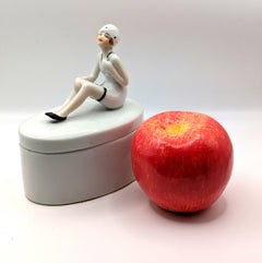 Art Deco Ceramic Bathing Belle Trinket/ Powder Box, c1930