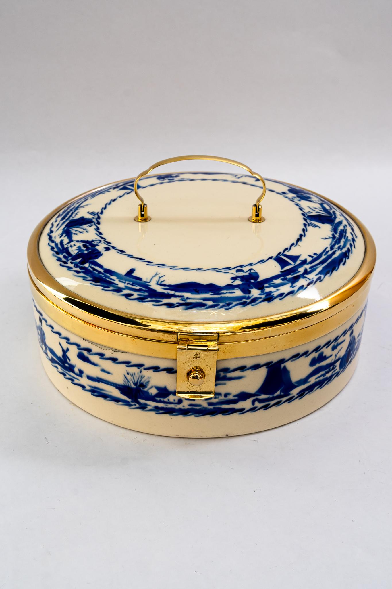 Art Decó Panera de cerámica con piezas de latón viena hacia 1920 en Bueno estado para la venta en Wien, AT