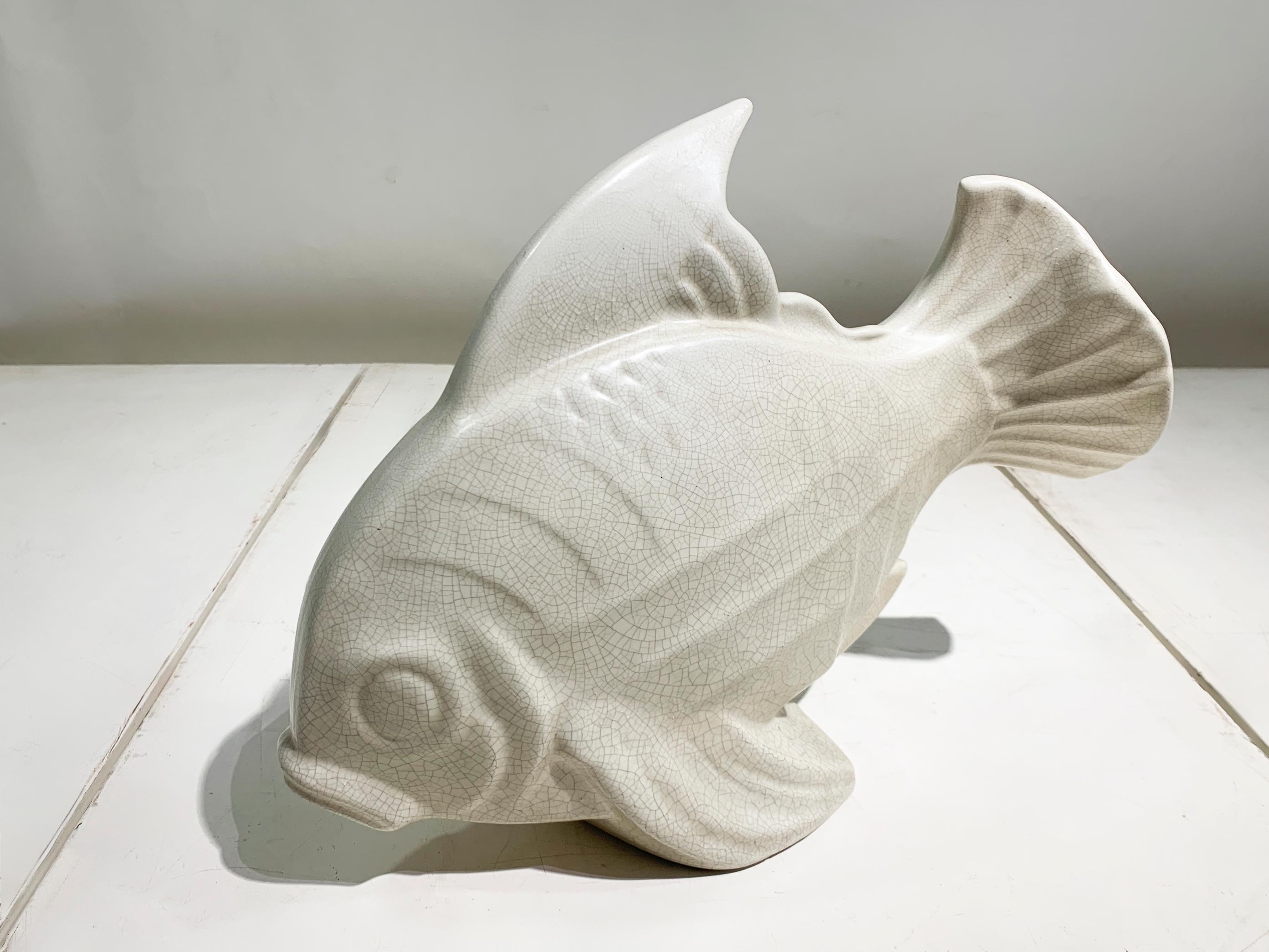20ième siècle Sculpture de poisson en céramique Art déco, française, 1930, attribuée à LEJAN en vente