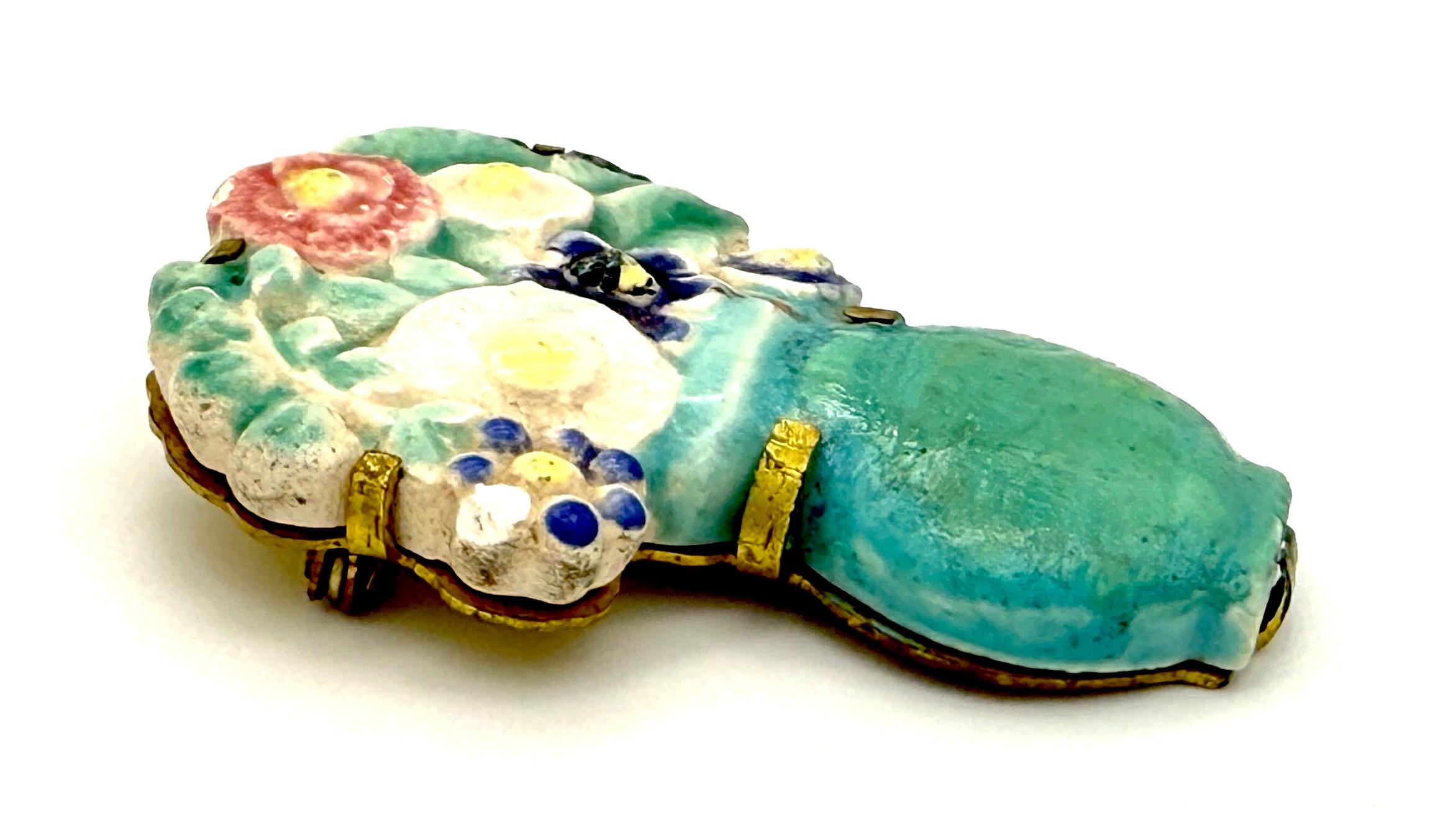 Art Deco Ceramic Flower Bouquet in Celadon Green Vase Brooch Brass France In Good Condition For Sale In Munich, Bavaria