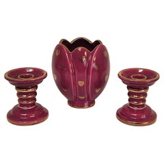 Pareja de candelabros y jarrón de cerámica Art Decó, set de tres, Upsala Ekeby