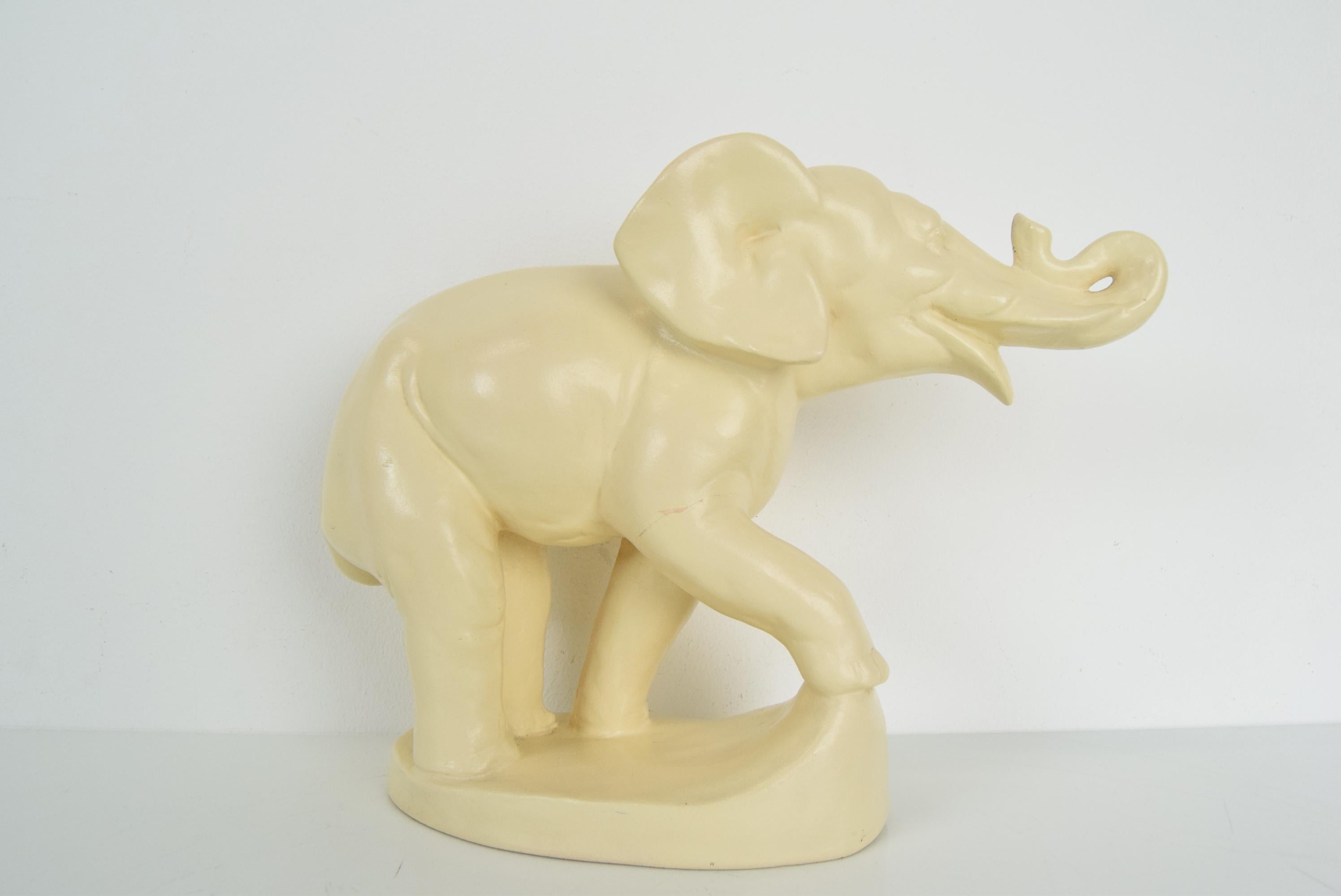 Art Deco Ceramic Sculpture Elephant, Czechoslovakia, 1930s In Good Condition For Sale In Praha, CZ