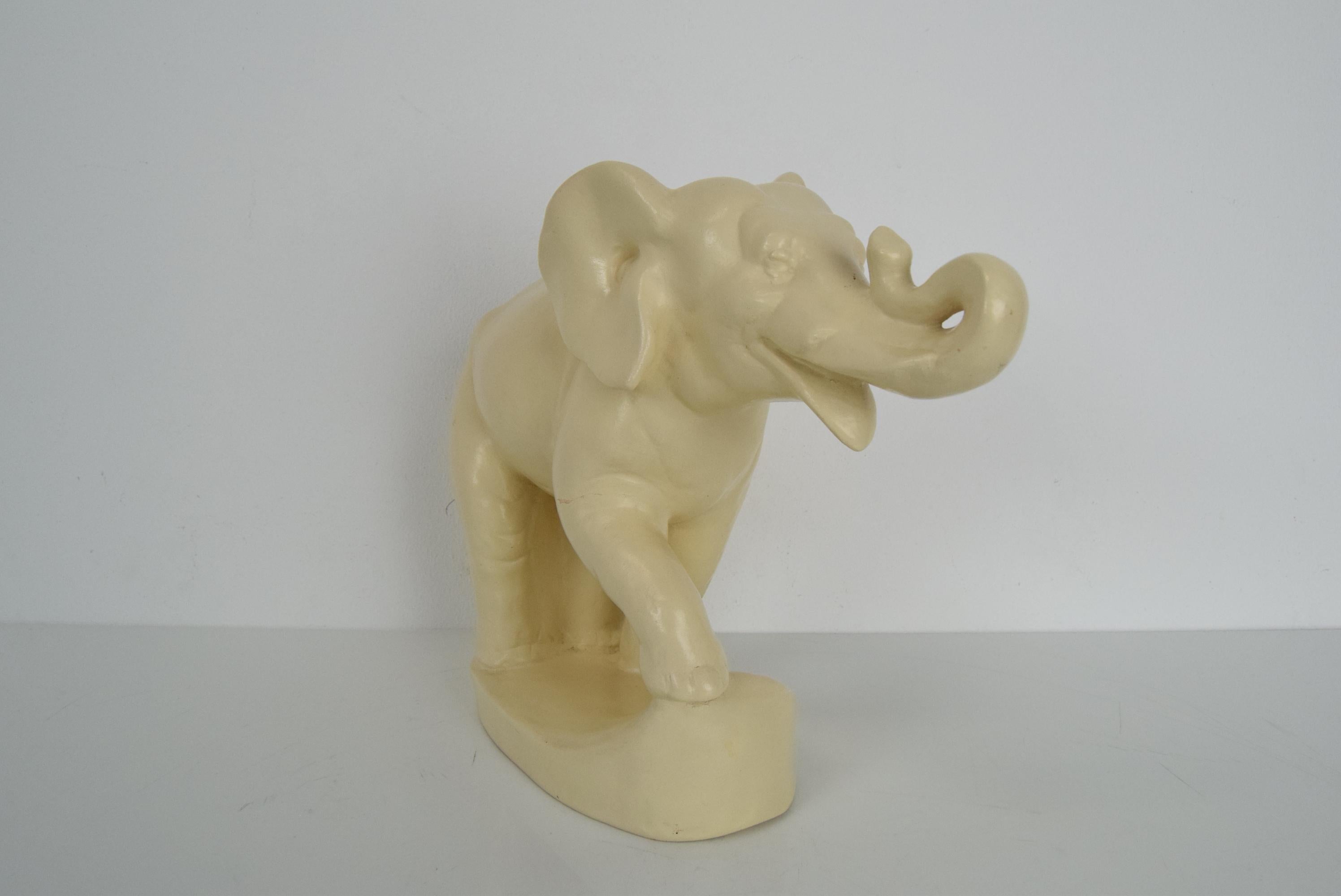 Art Deco Ceramic Sculpture Elephant, Czechoslovakia, 1930s For Sale 1