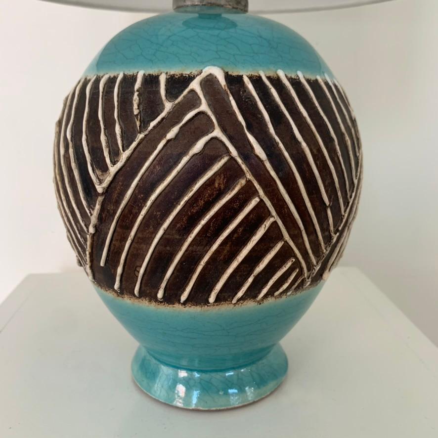 Milieu du XXe siècle Lampe de table Art déco en céramique, vers 1930, France. en vente