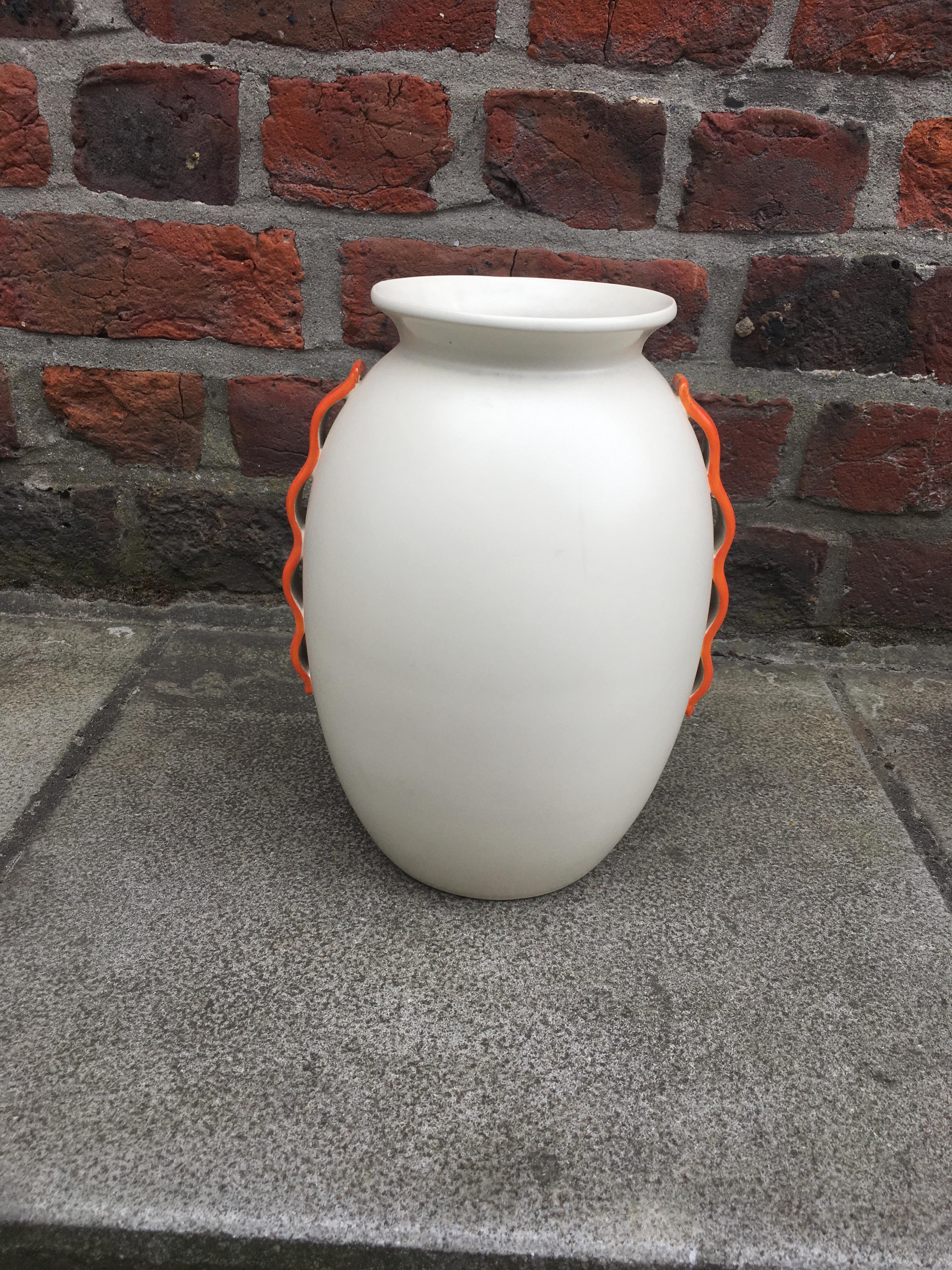 Vase en céramique Art déco, Belgique, datant d'environ 1930 Bon état - En vente à Saint-Ouen, FR