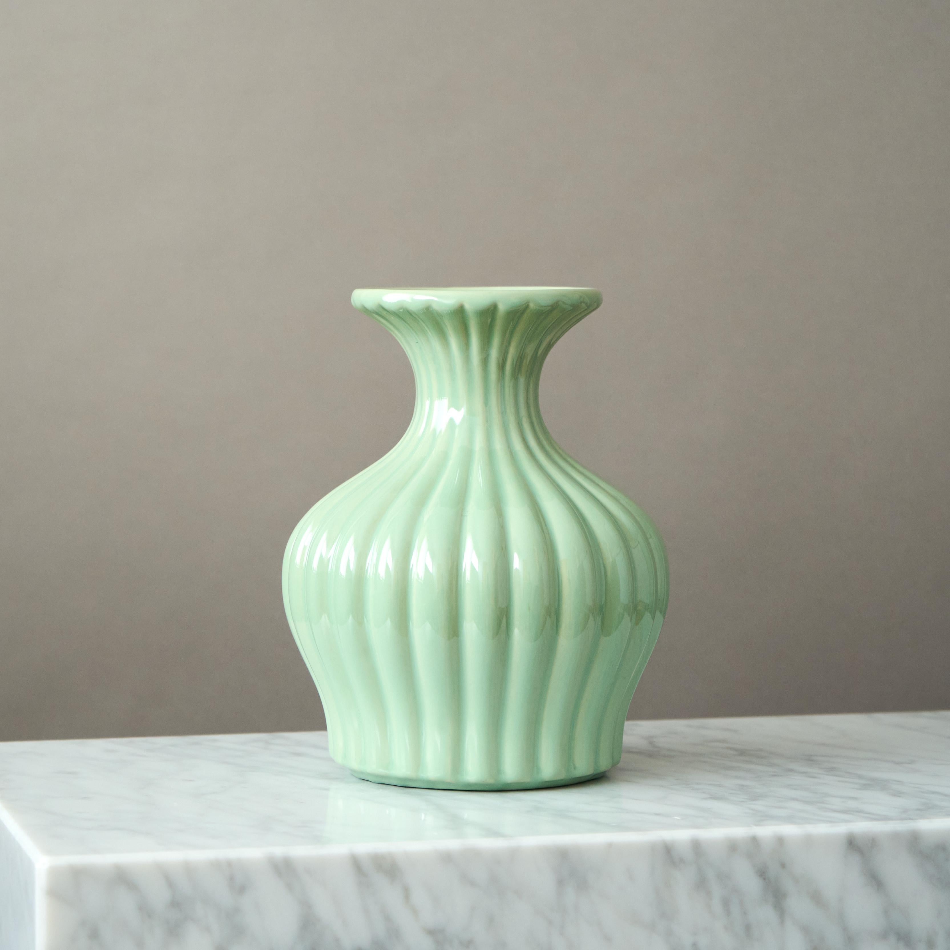 20ième siècle Vase Art déco en céramique d'Ewald Dahlskog, Bo Fajans, Suède, années 1930. Greene & Greene en vente