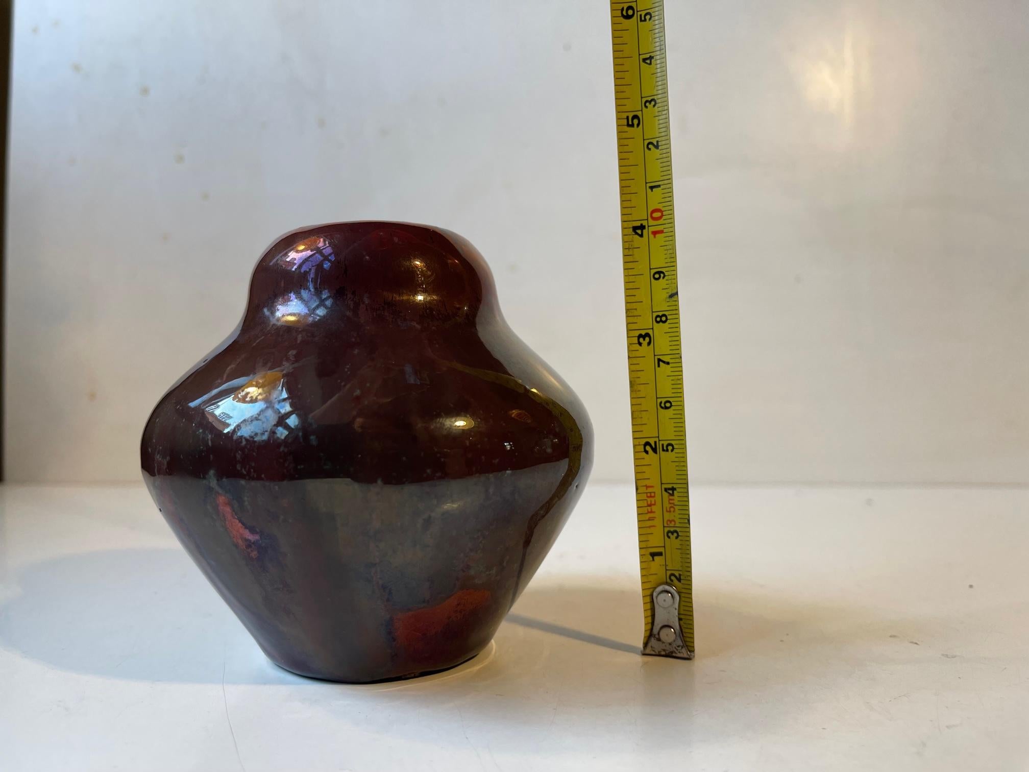 Danois Vase en céramique Art Déco à glaçure cuivrée de Soren Kongstrand, années 1930 en vente