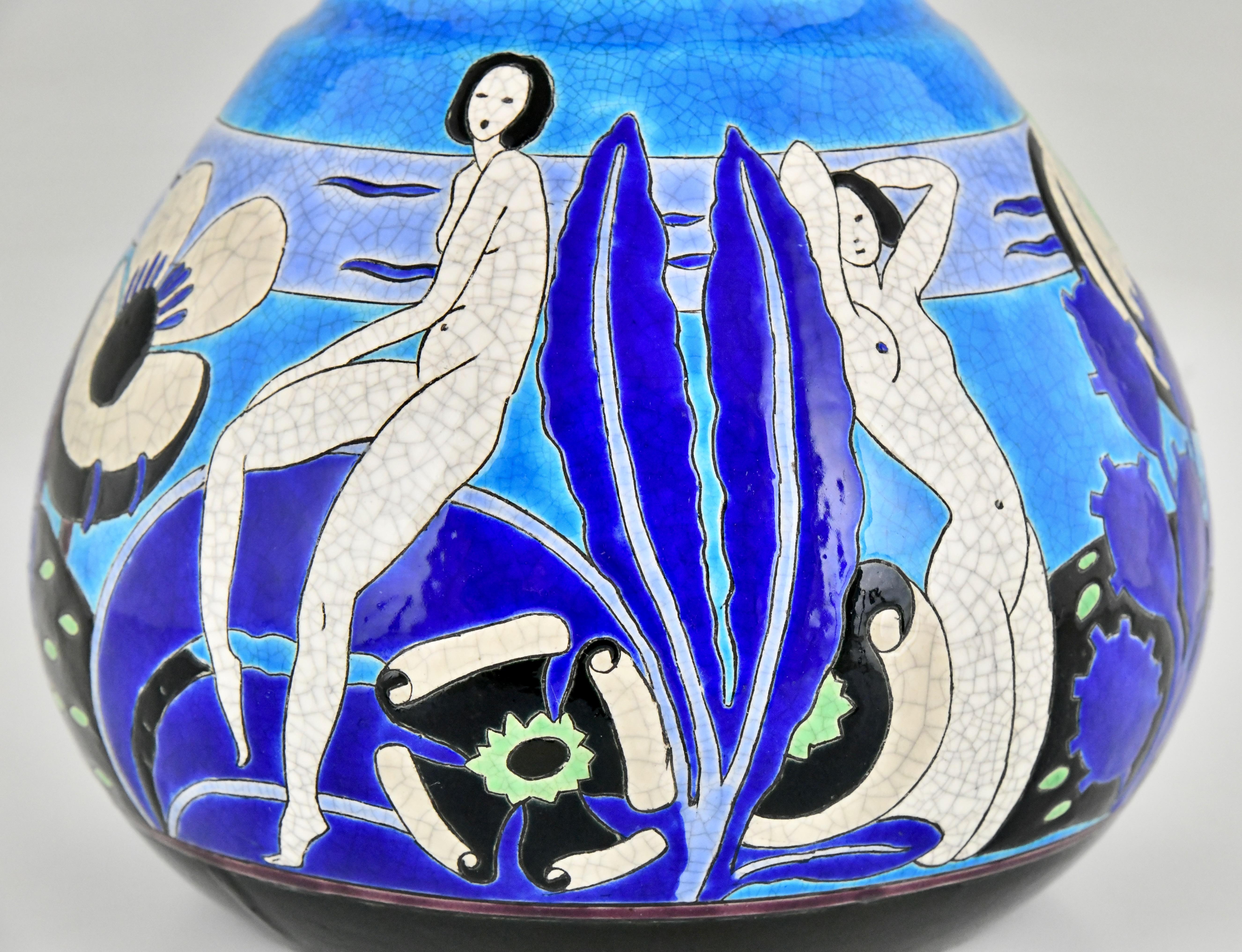 Céramique Vase Art Déco avec nus de baigneuses Primavera Longwy 1925 en vente
