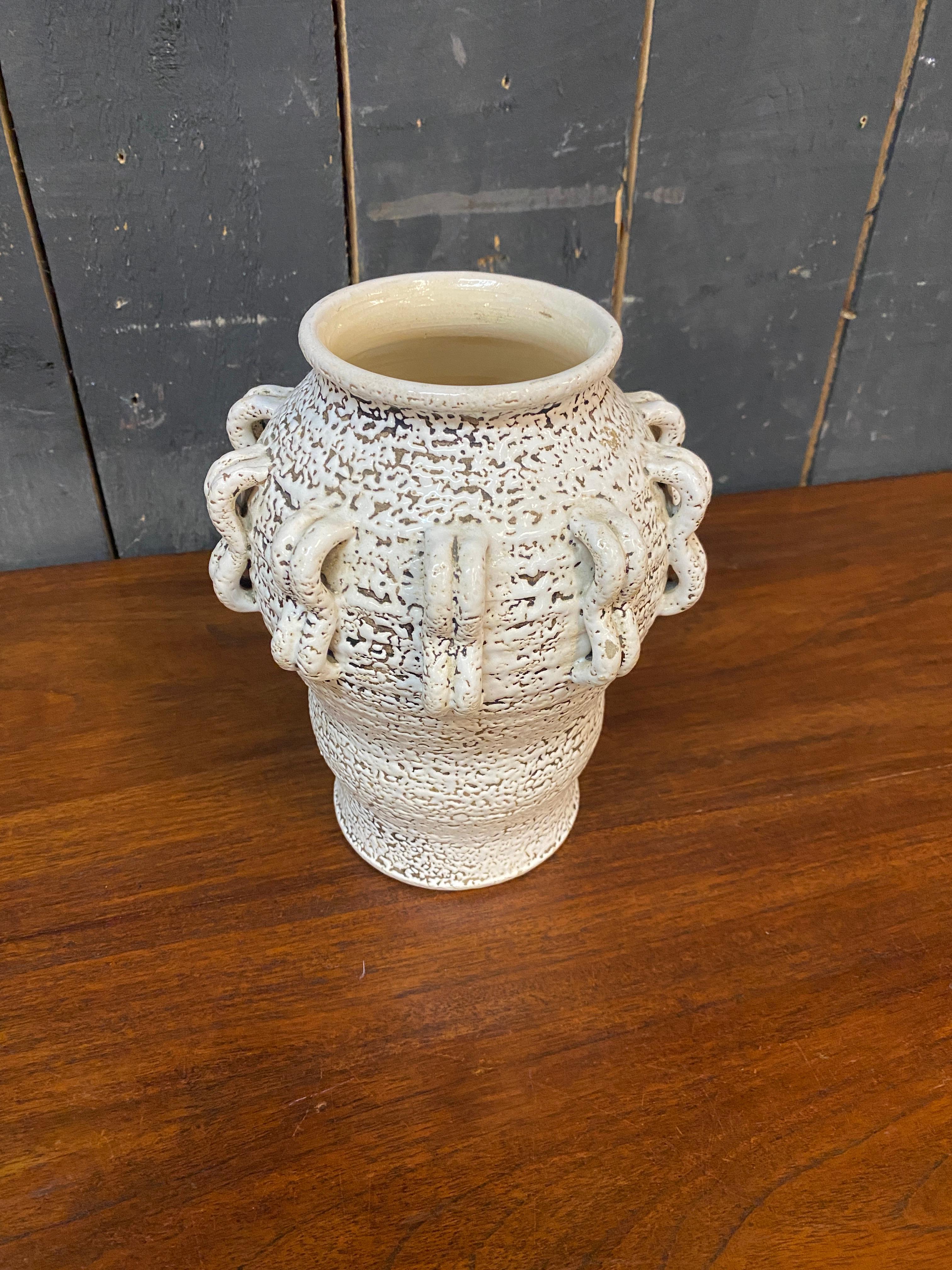 Art deco ceramic vase with grainy decoration, in the style of Primavera, 1930 For Sale 3