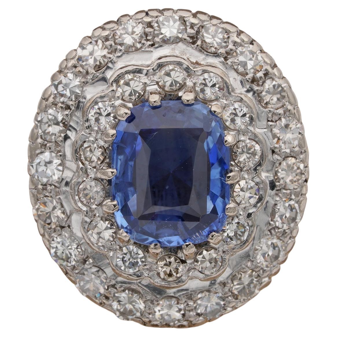 Art Deco Cert. 2.51 Ct Natural No Ceylon Sapphire 1.20 Ct Diamond Ring For Sale