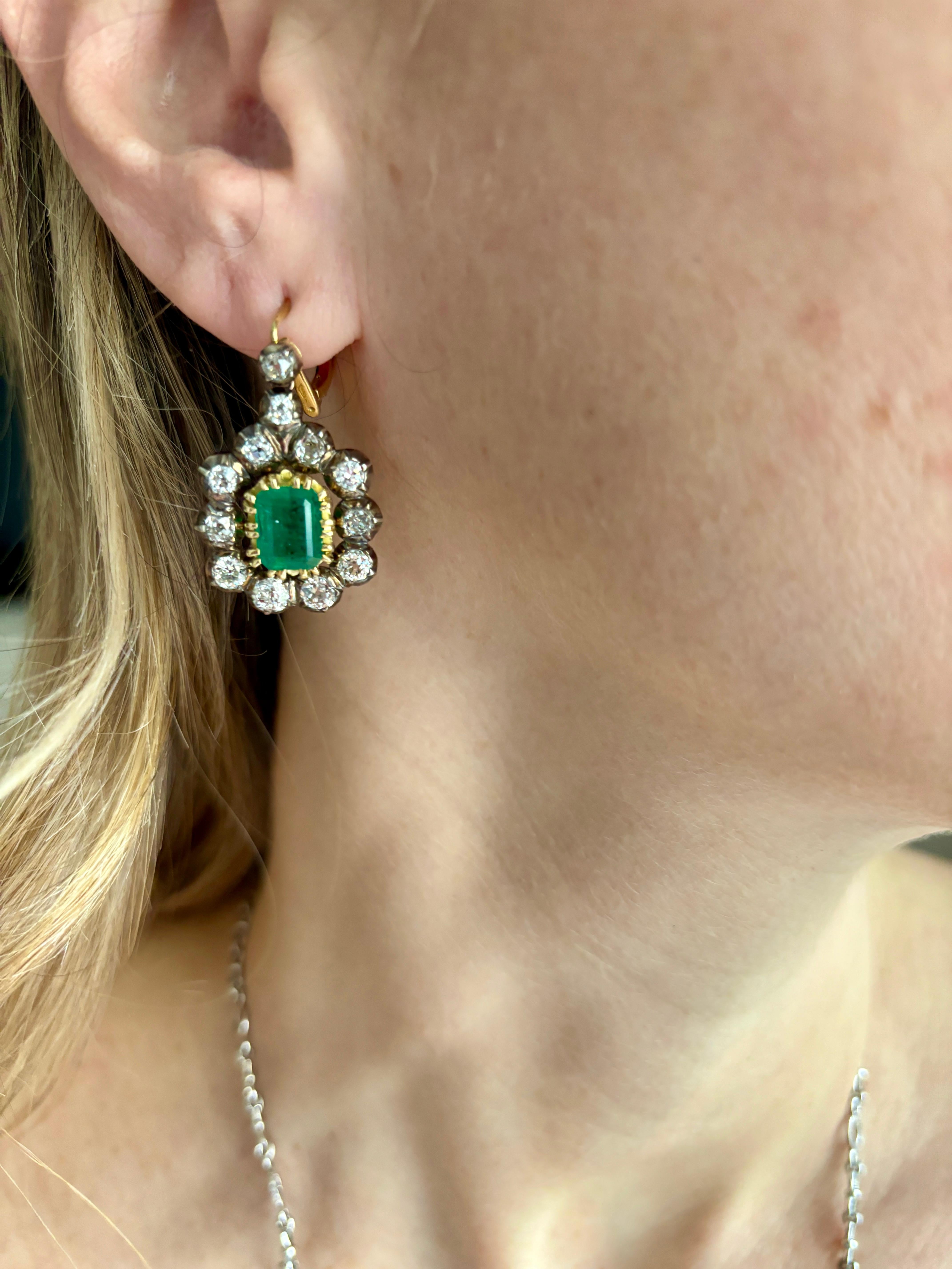 Victorian Certificate Emerald Diamond Gold Drop Earrings, 1900s For Sale 7