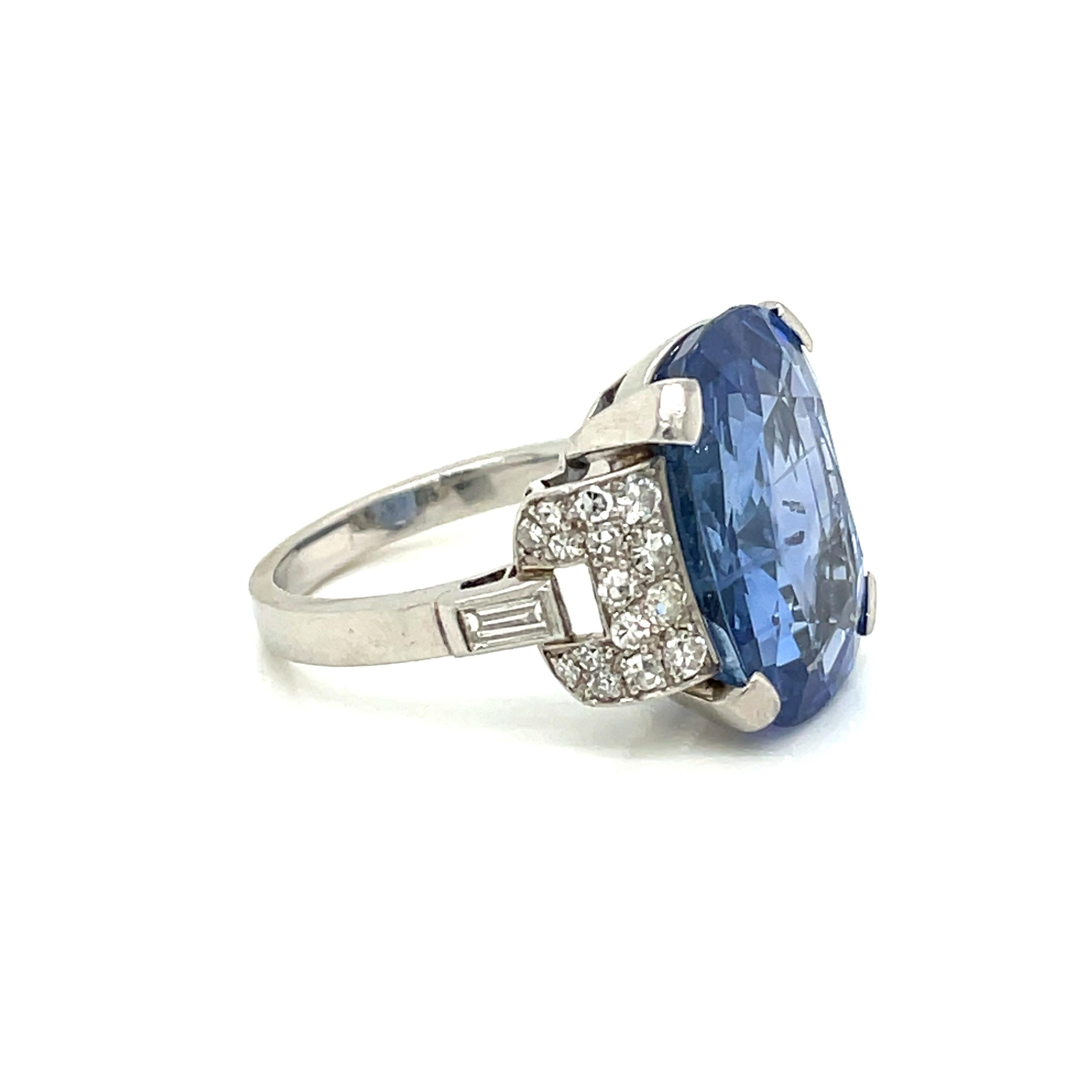 Women's Art Deco Certified 15.50 Carat Sapphire Diamond Platinum Ring