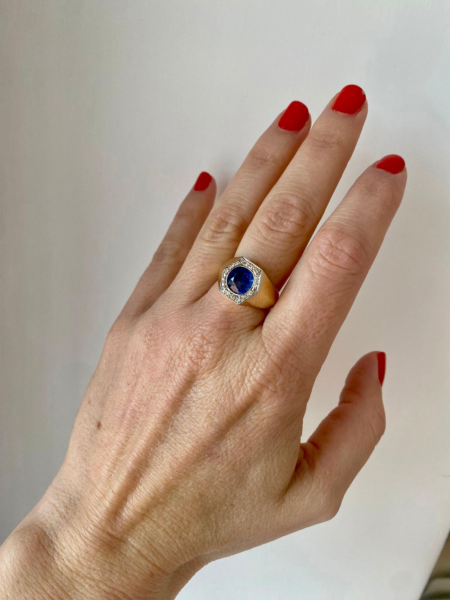 Bague en or et platine avec saphir certifié de 2,50 carats et diamants, style Art déco en vente 4