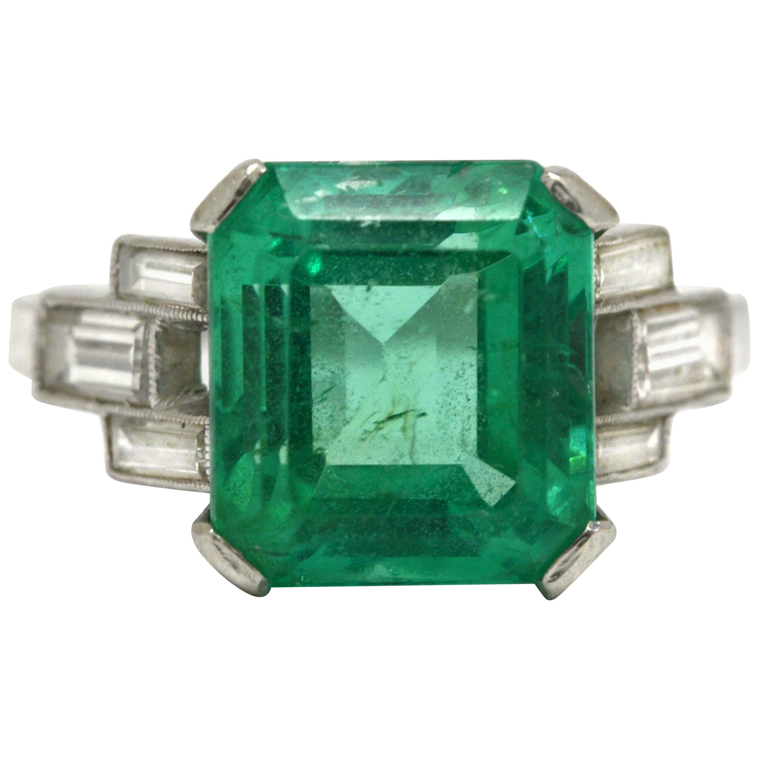 Art Deco Certified 5.47 Carat Colombian Emerald Cocktail Ring Engagement Wedding