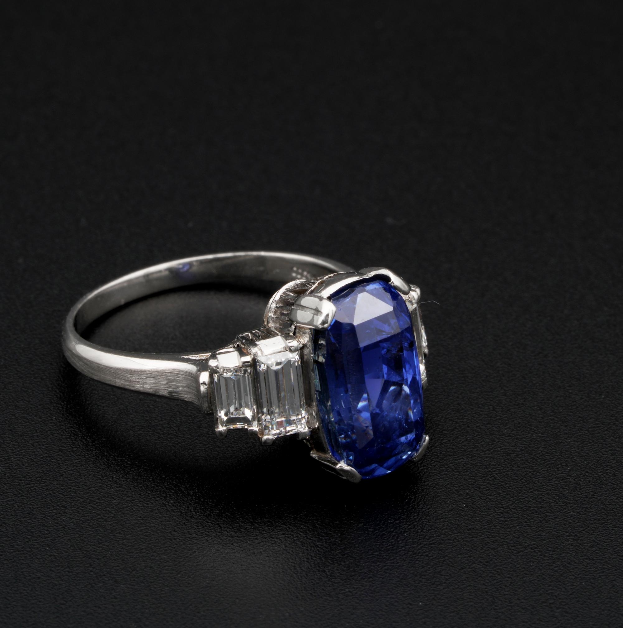 Art Deco Certified 7.14 Ct No Heat Sapphire Diamond Platinum Ring In Good Condition For Sale In Napoli, IT