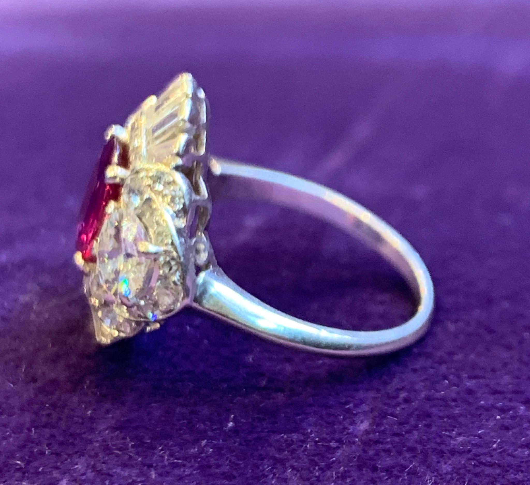 Art Deco Certified Oval Cut Ruby & Diamond Ring  In Excellent Condition For Sale In New York, NY