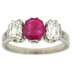 Anello d'oro con diamante e rubino birmano non riscaldato certificato Art Deco