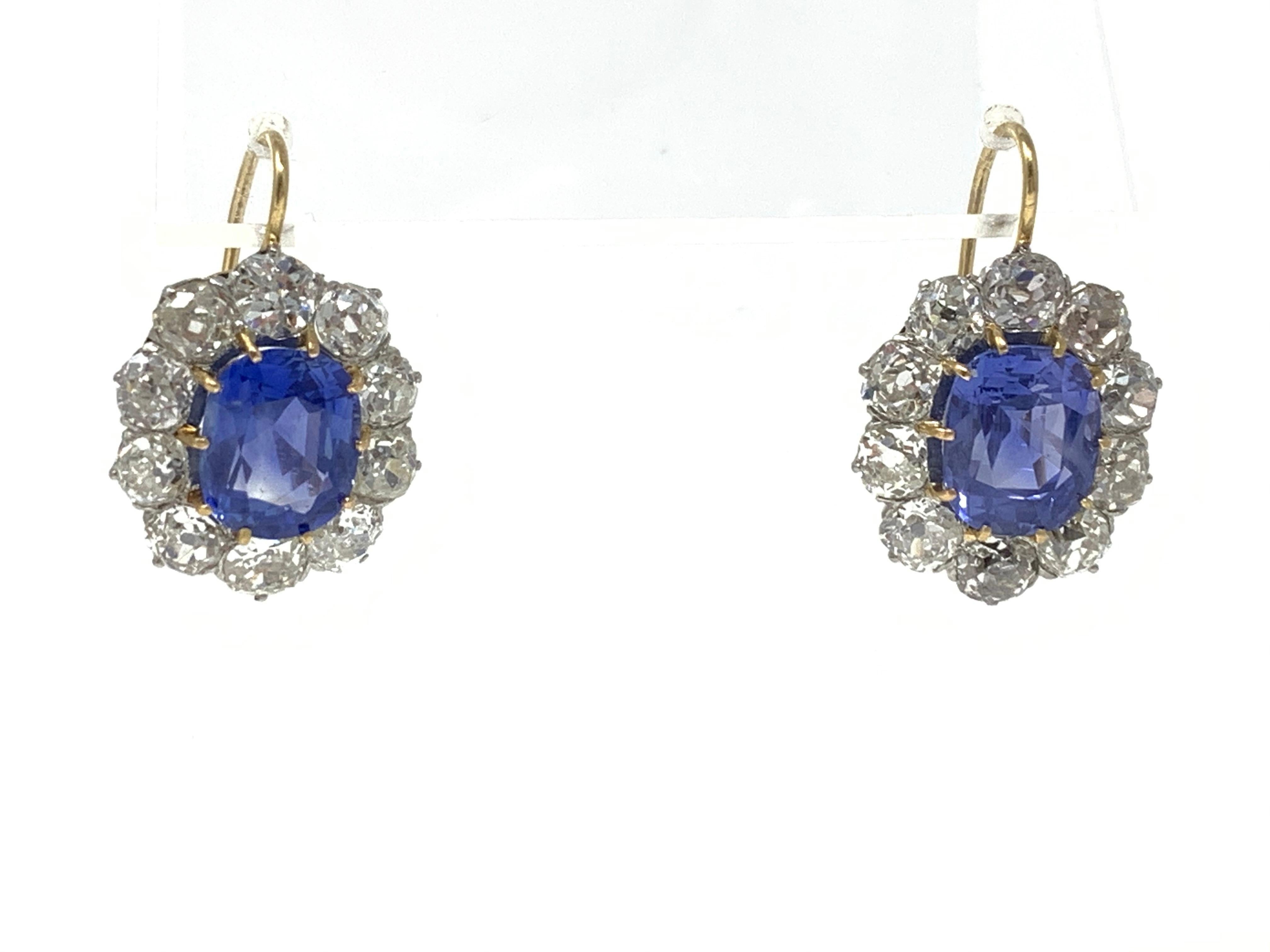 Women's Vintage Blue Sapphire and Diamond Earrings in 18 K Gold and Platinum, AGL Cert.  For Sale