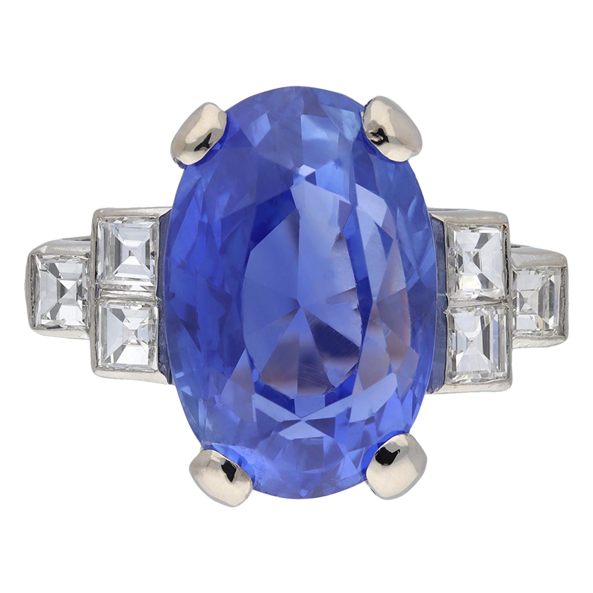 Art Deco Ceylon Sapphire and Diamond Flanked Solitaire Ring, circa 1920 For Sale