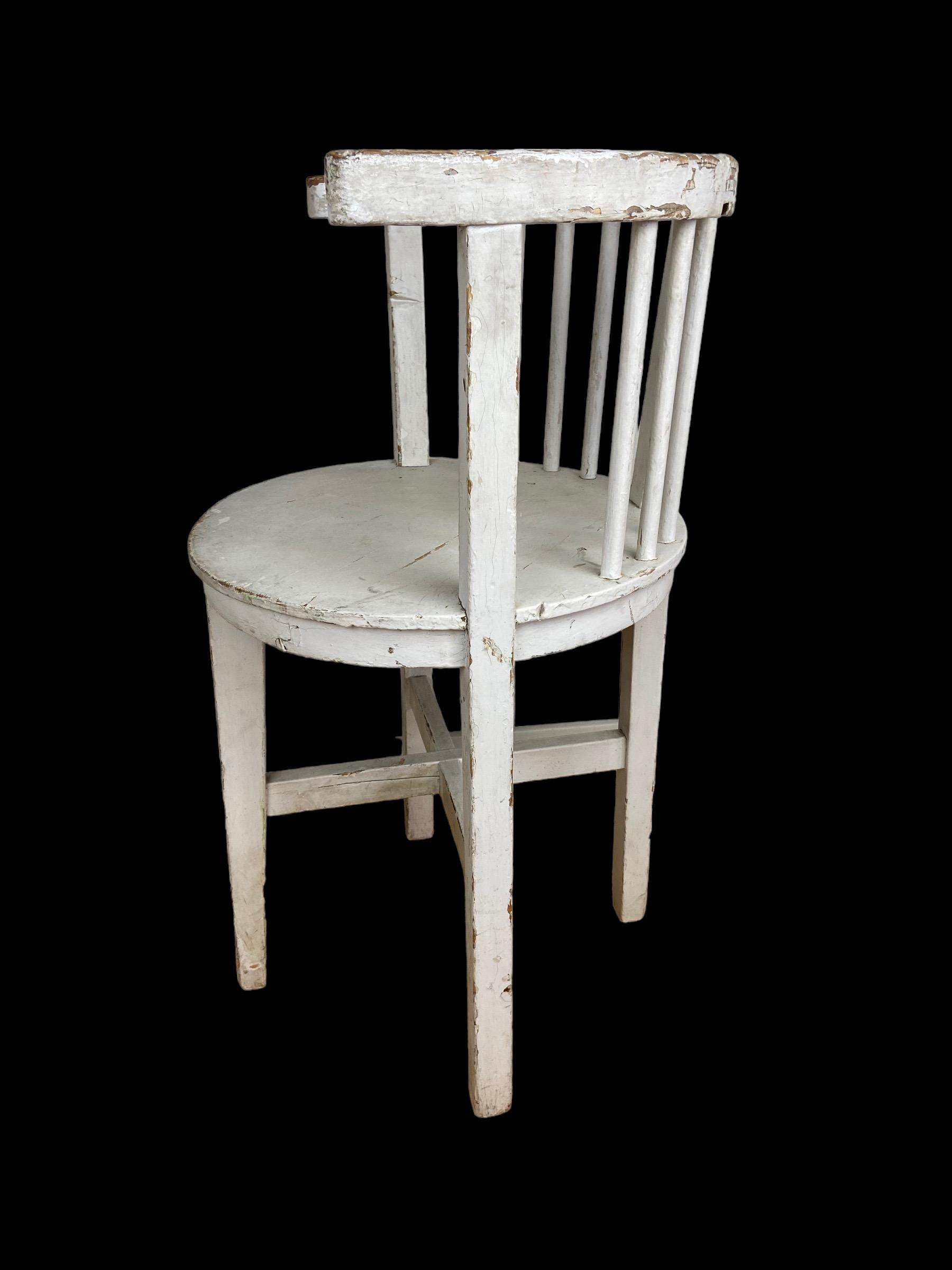 Art-déco-Stuhl in Weiß (Gemalt) im Angebot