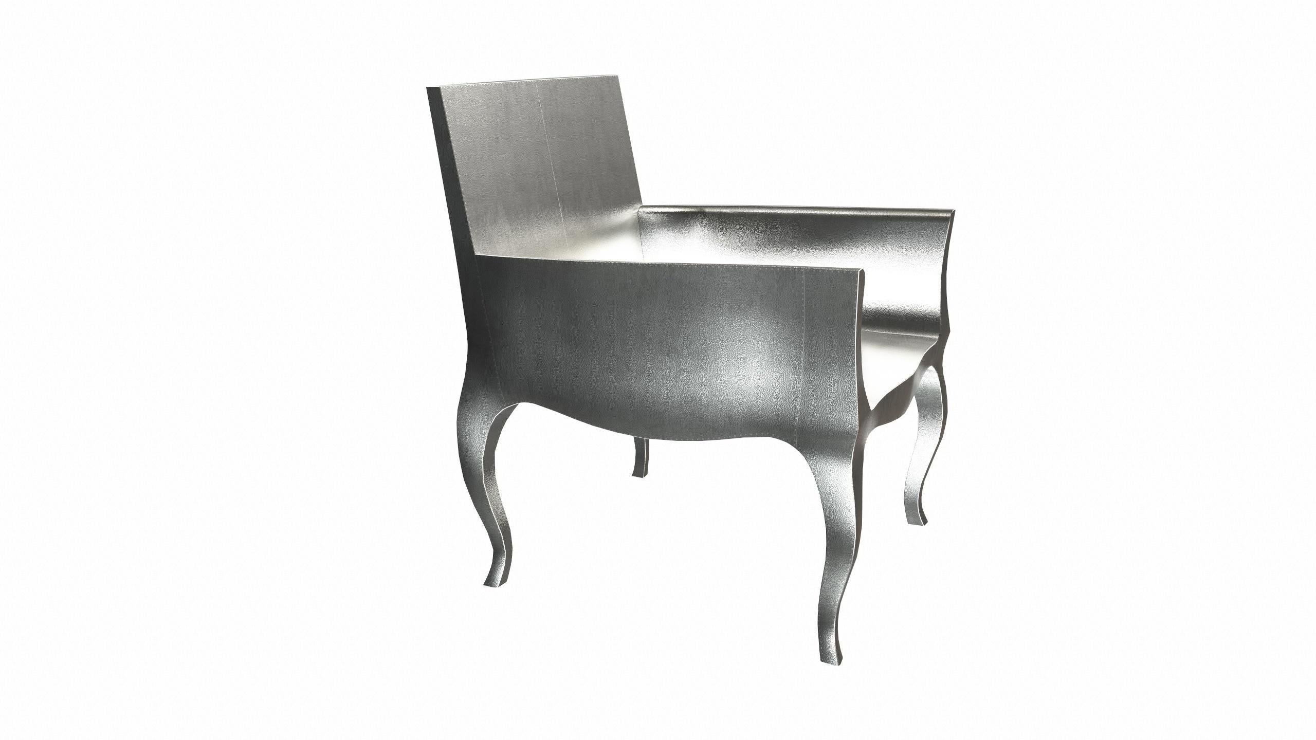 Art déco-Stühle, fein gehämmert in weißer Bronze von Paul Mathieu (Blech) im Angebot