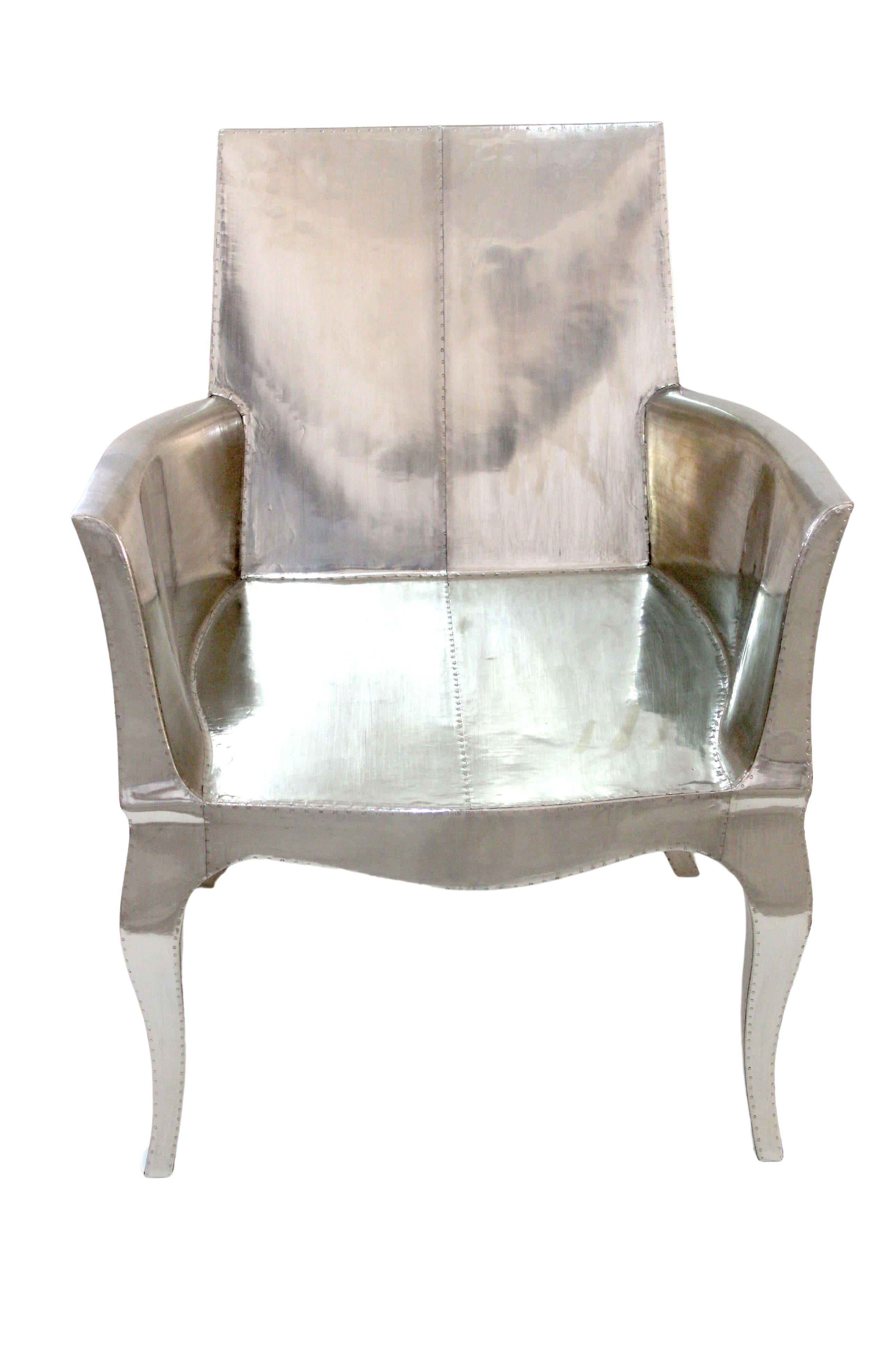 Travail du bois Paire de fauteuils club Art Déco conçus par Paul Mathieu pour Stephanie Odegard en vente